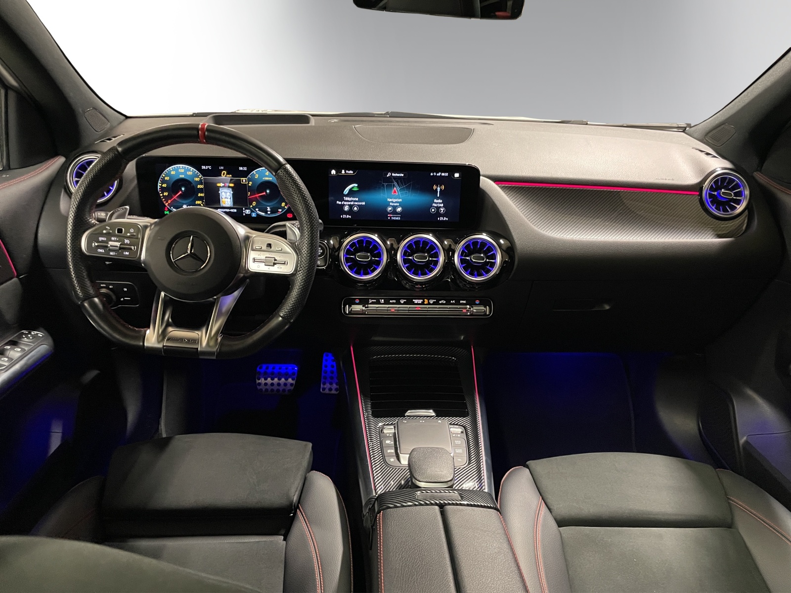 MERCEDES-BENZ GLA 35 AMG 4Matic 8G-Speedshift DCT-image-11