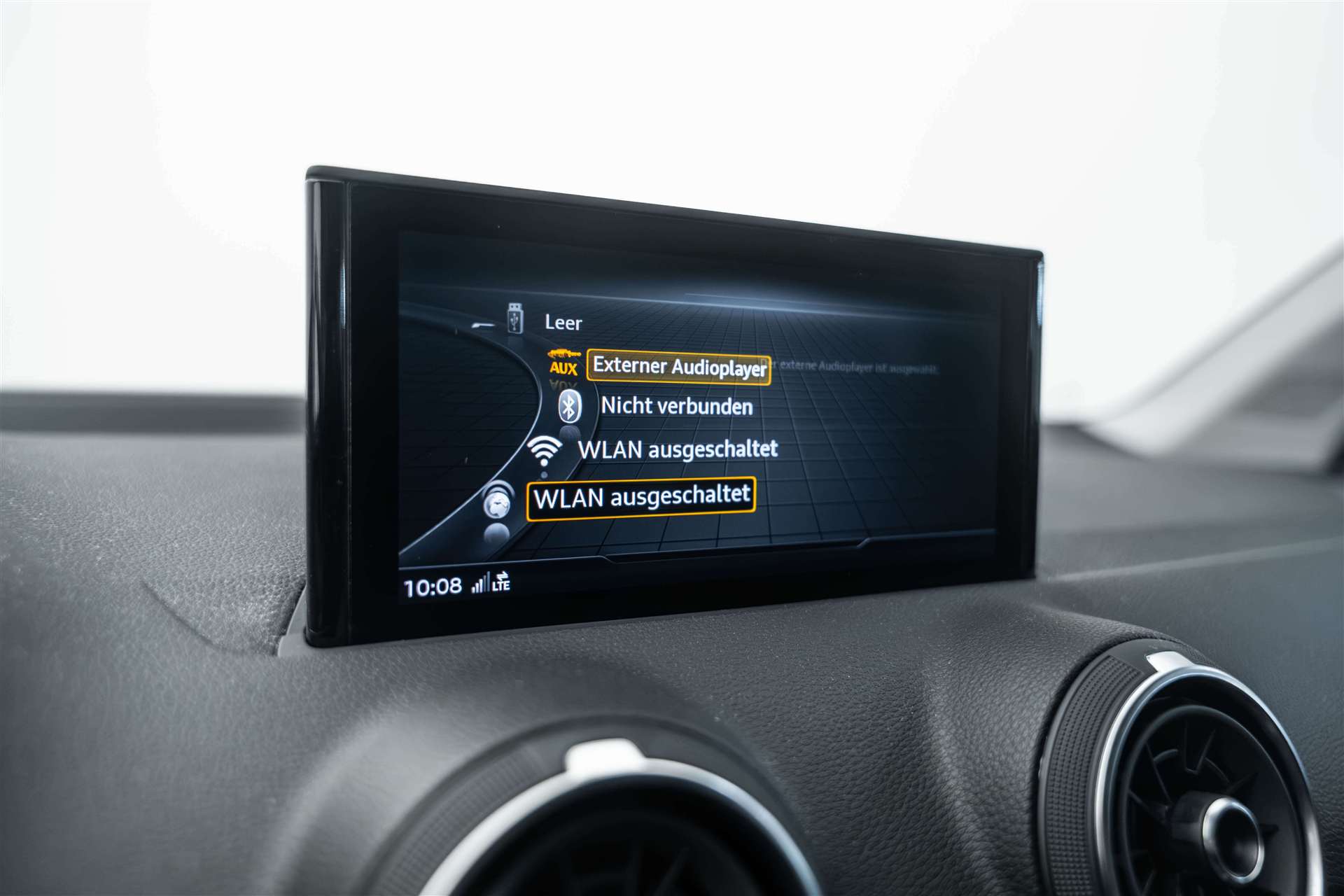 AUDI AUDI Q2 35 TFSI S-tronic-image-24