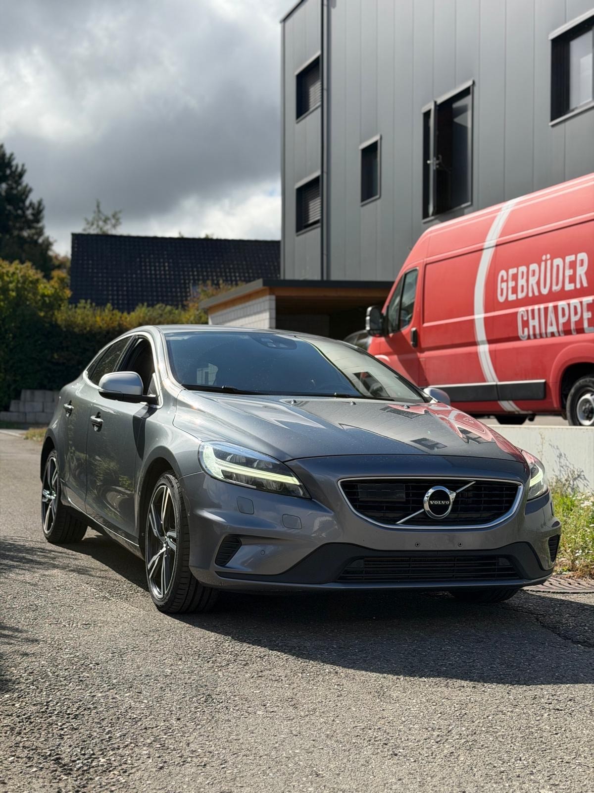 VOLVO V40 T5 Summum Geartronic-showroom-element-1