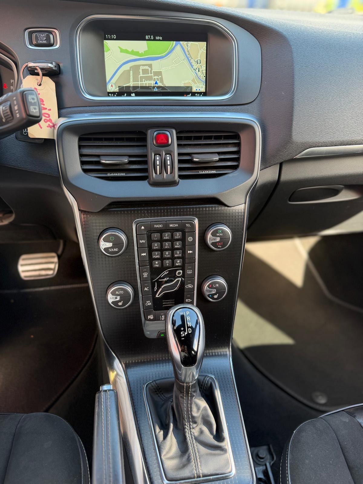 VOLVO V40 T5 Summum Geartronic-image-9
