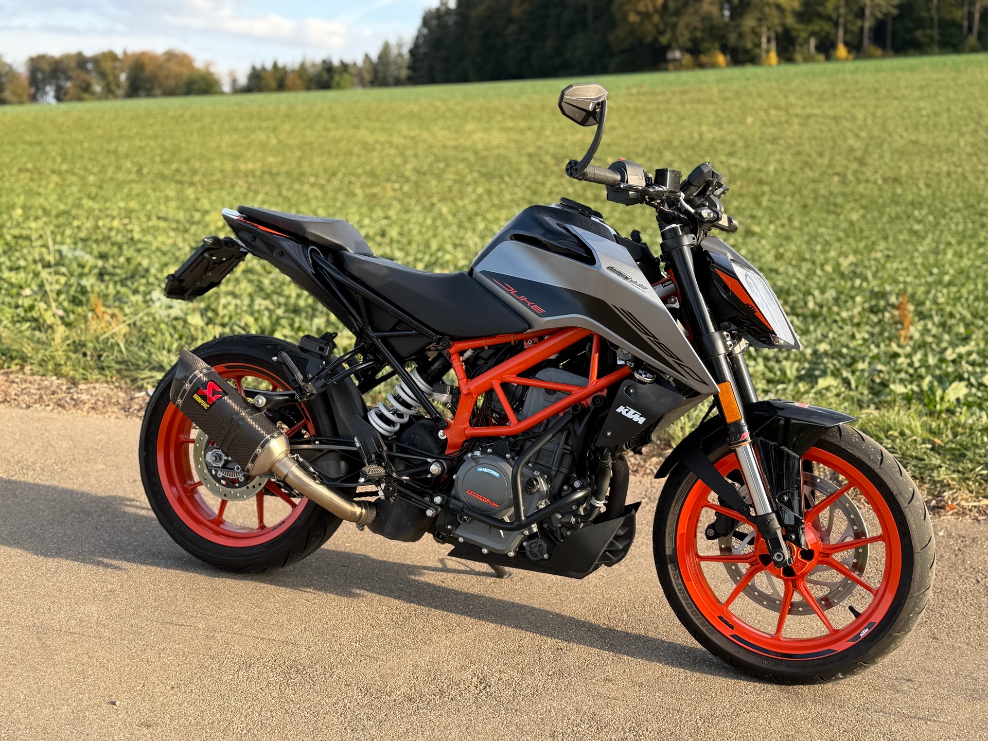 KTM 390 Duke-image-4