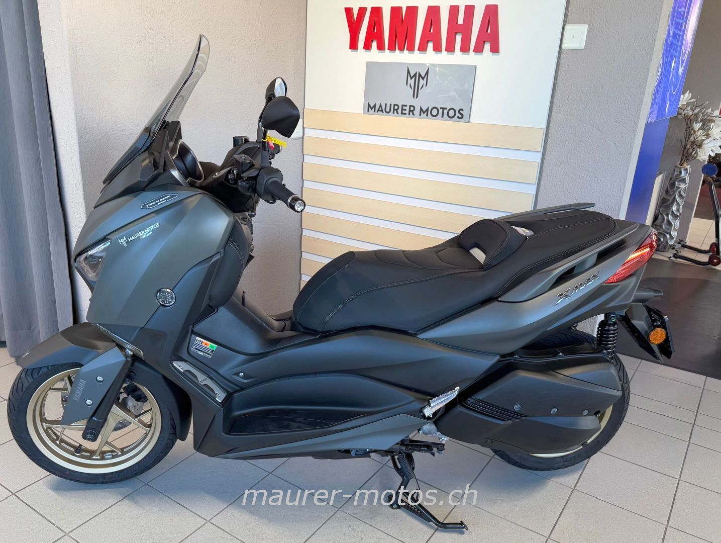 YAMAHA XMAX 300 A TECHMAX-image-2