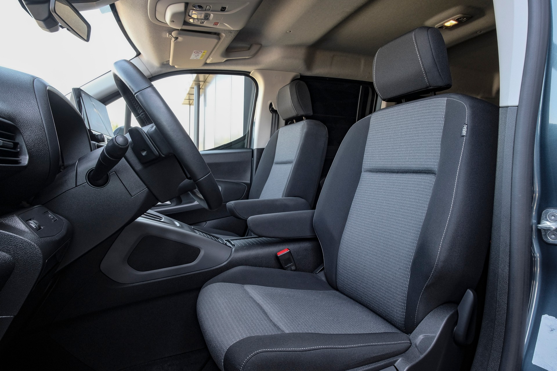 TOYOTA Proace City Verso 1.5 Trend Long Automatik-image-9