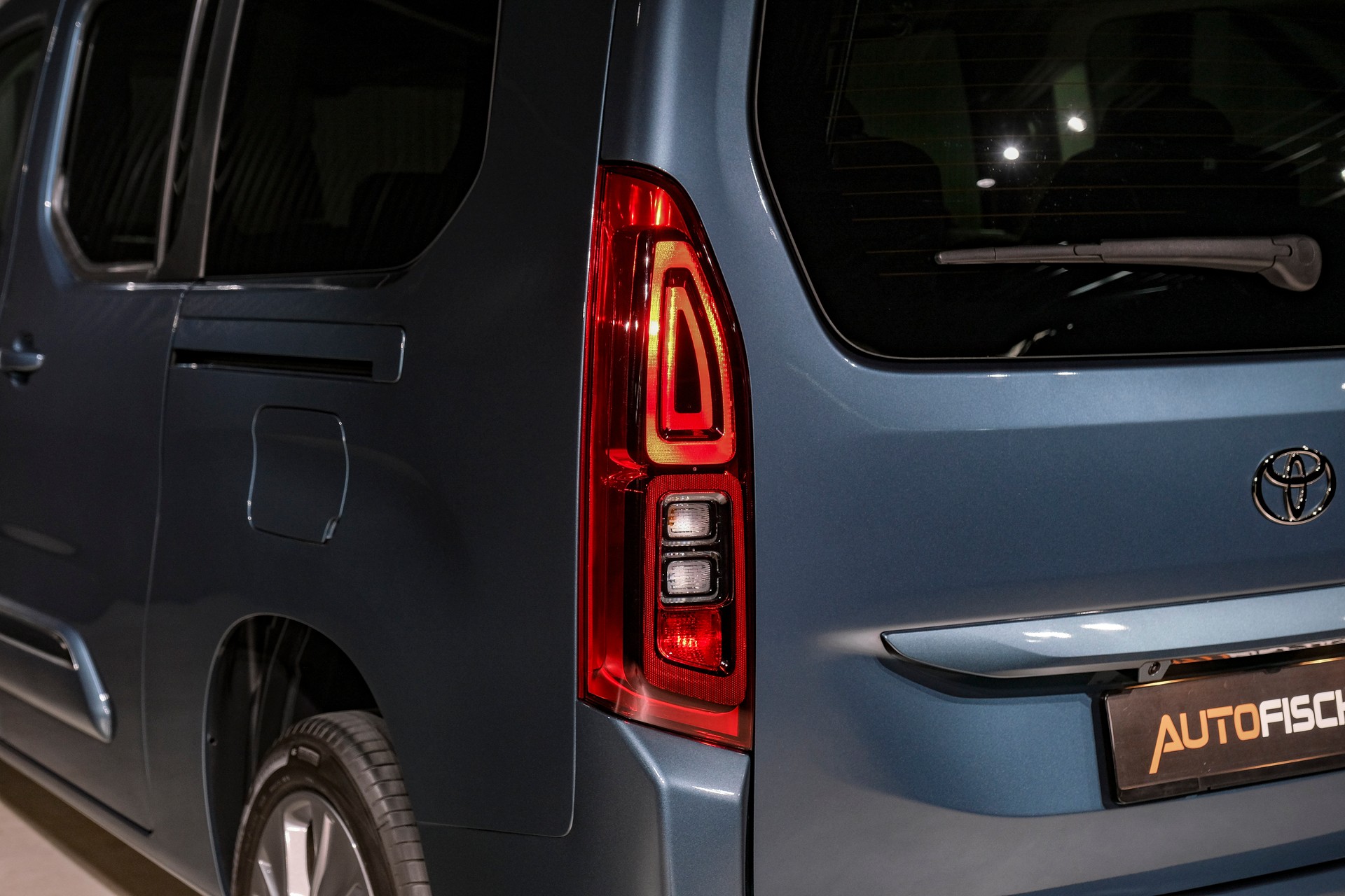 TOYOTA Proace City Verso 1.5 Trend Long Automatik-image-27