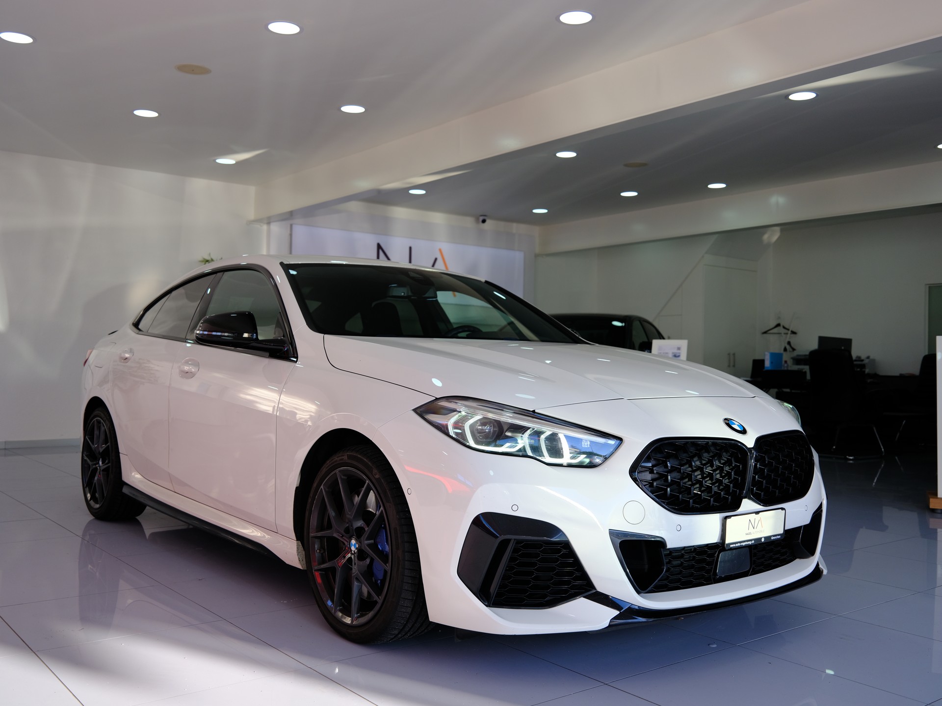 BMW M235i Gran Coupé xDrive Steptronic *Sitzheizung* *Rückfahrkamera*-showroom-element-1