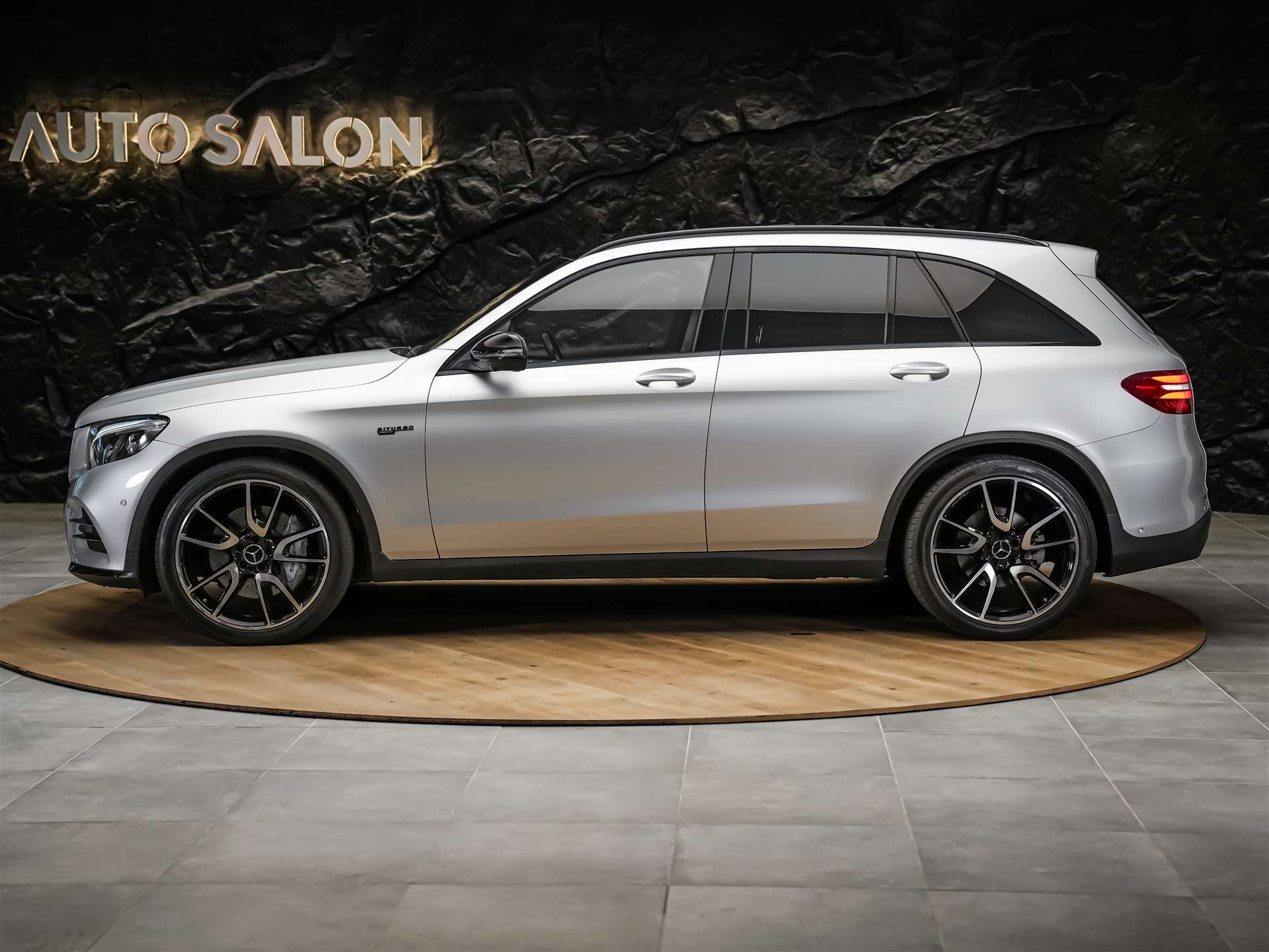 MERCEDES-BENZ GLC 43 AMG 4Matic 9G-Tronic *CH Auto*Panorama*Sitzlüftung*Head-Up*-showroom-element-1