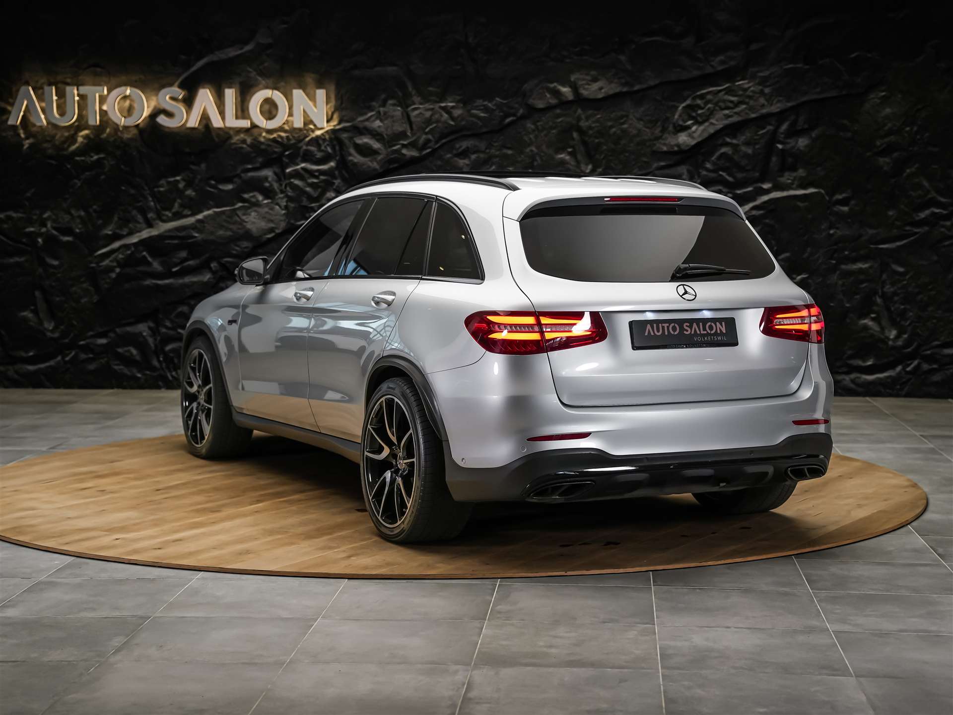 MERCEDES-BENZ GLC 43 AMG 4Matic 9G-Tronic *CH Auto*Panorama*Sitzlüftung*Head-Up*-showroom-element-2