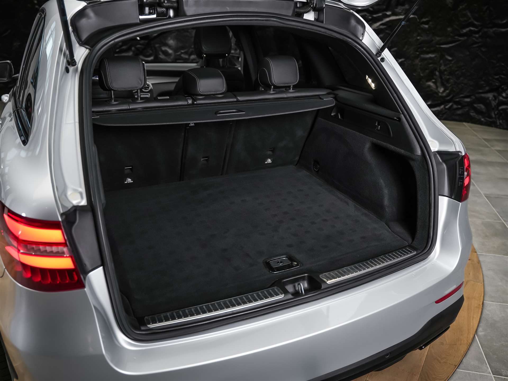 MERCEDES-BENZ GLC 43 AMG 4Matic 9G-Tronic *CH Auto*Panorama*Sitzlüftung*Head-Up*-image-34