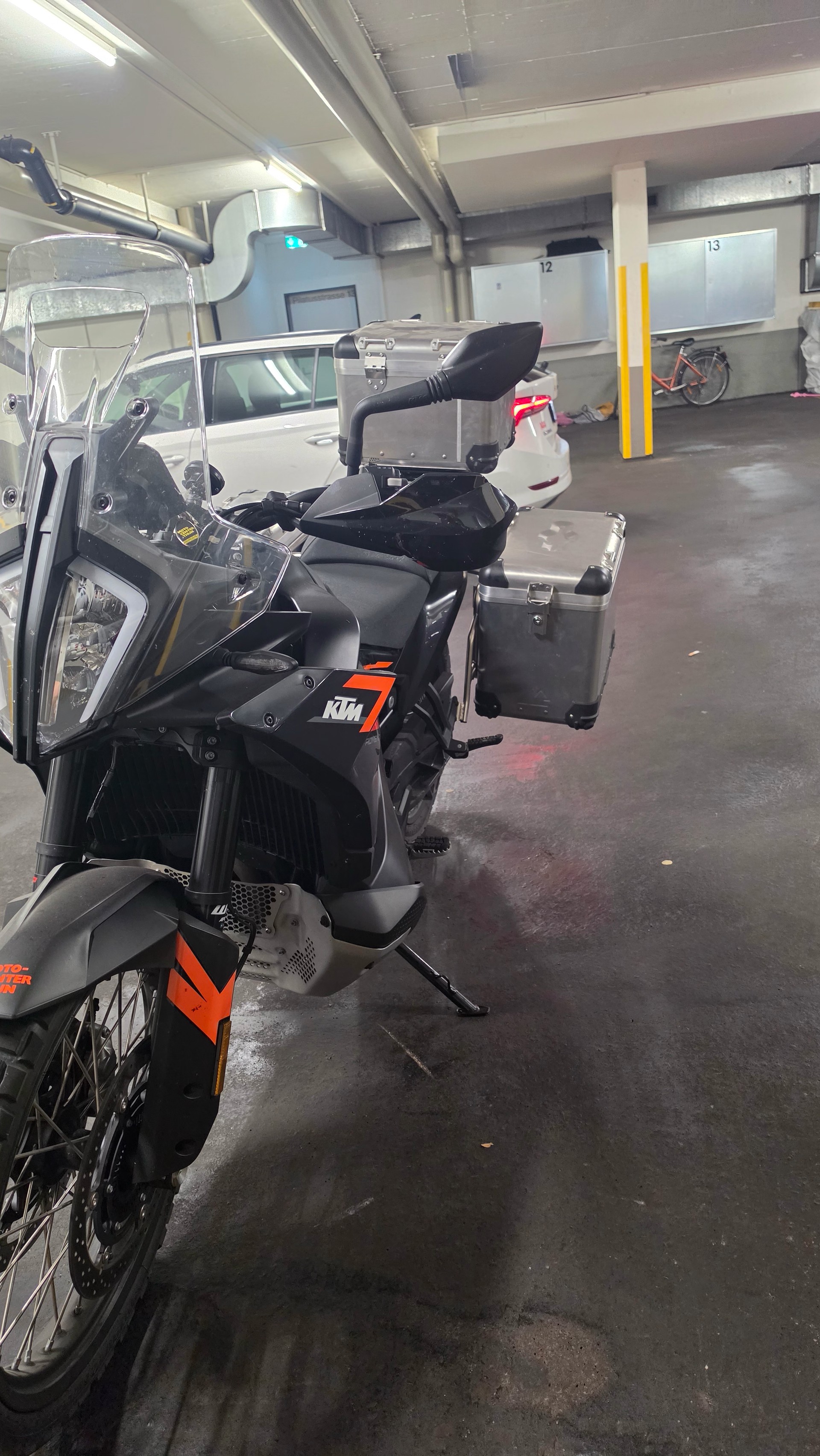 KTM 790 Adventure-image-3