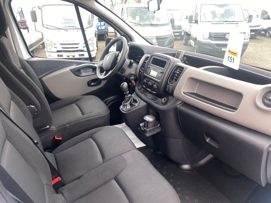 RENAULT TRAFIC L1H1 Camper-image-13