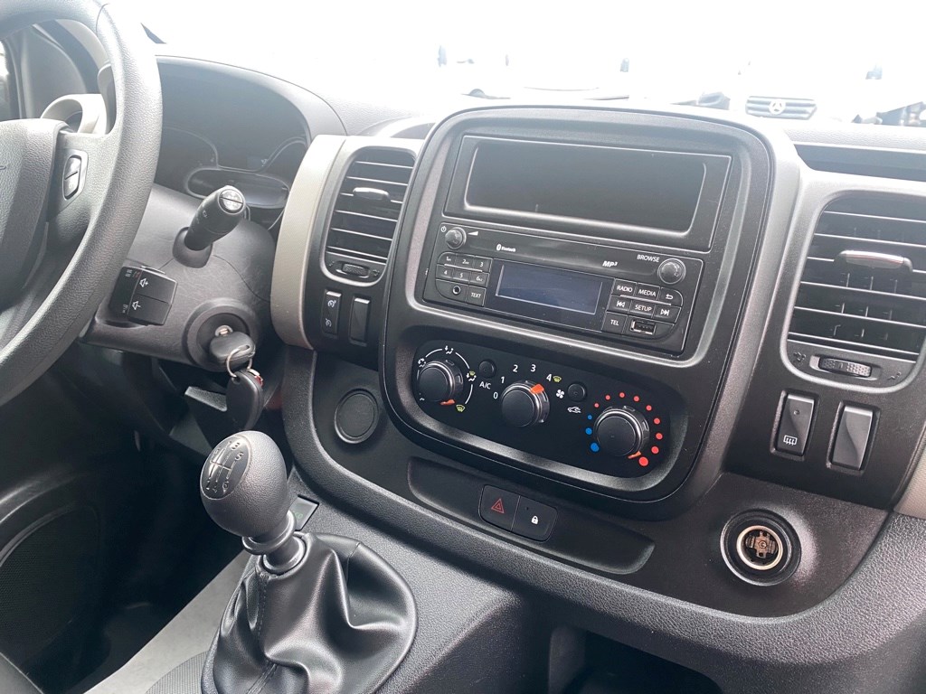 RENAULT TRAFIC L1H1 Camper-image-14