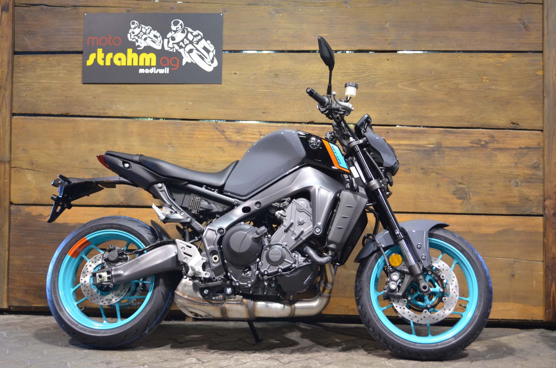 YAMAHA MT-09 ABS-image-1