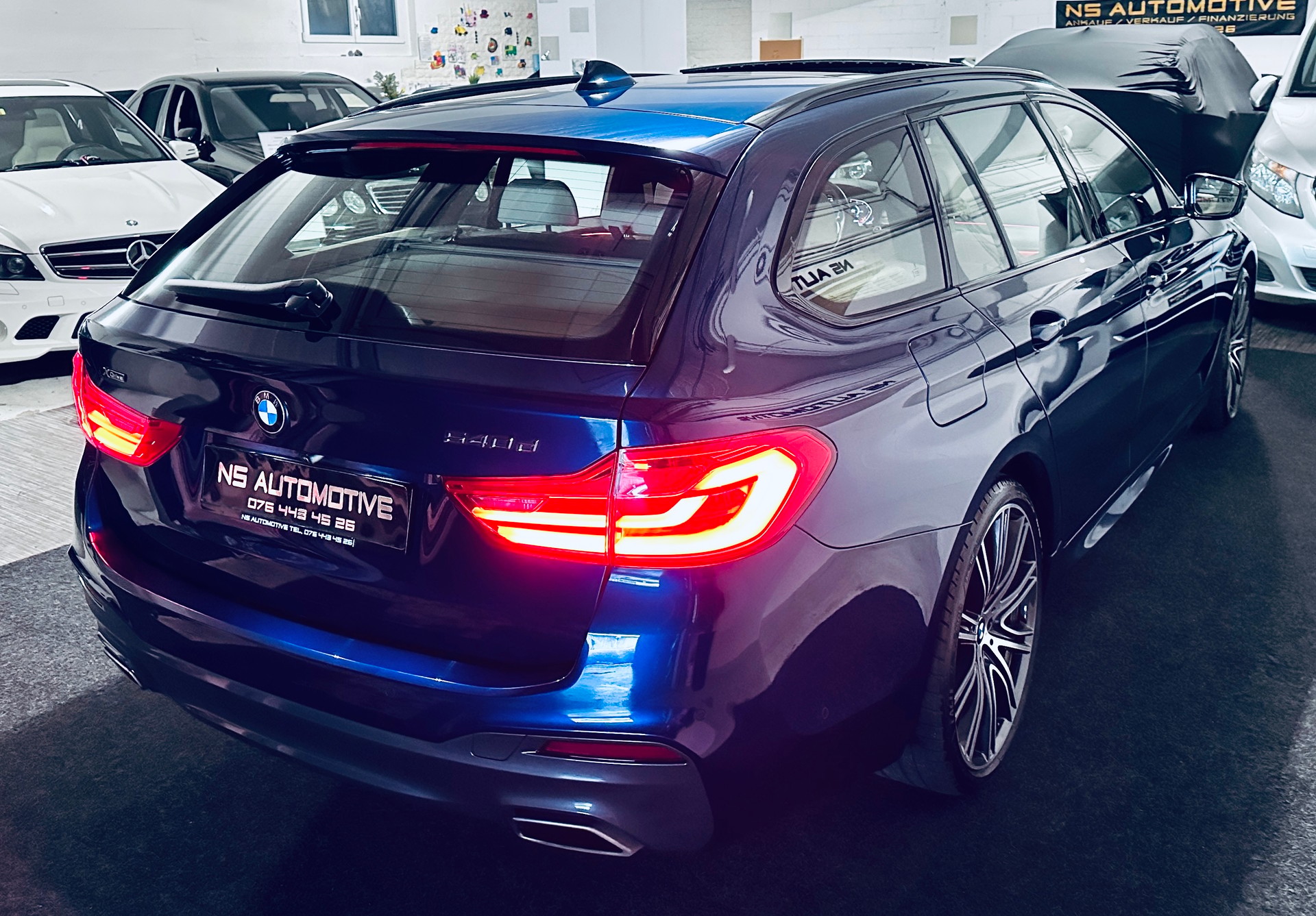 BMW 540d xDrive Touring M Sport Steptronic-showroom-element-3