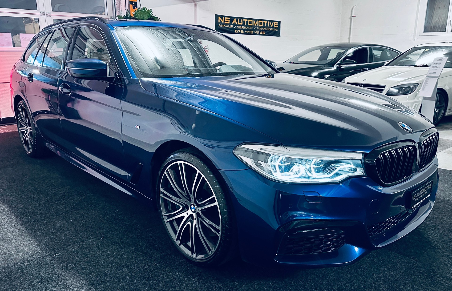 BMW 540d xDrive Touring M Sport Steptronic-showroom-element-2