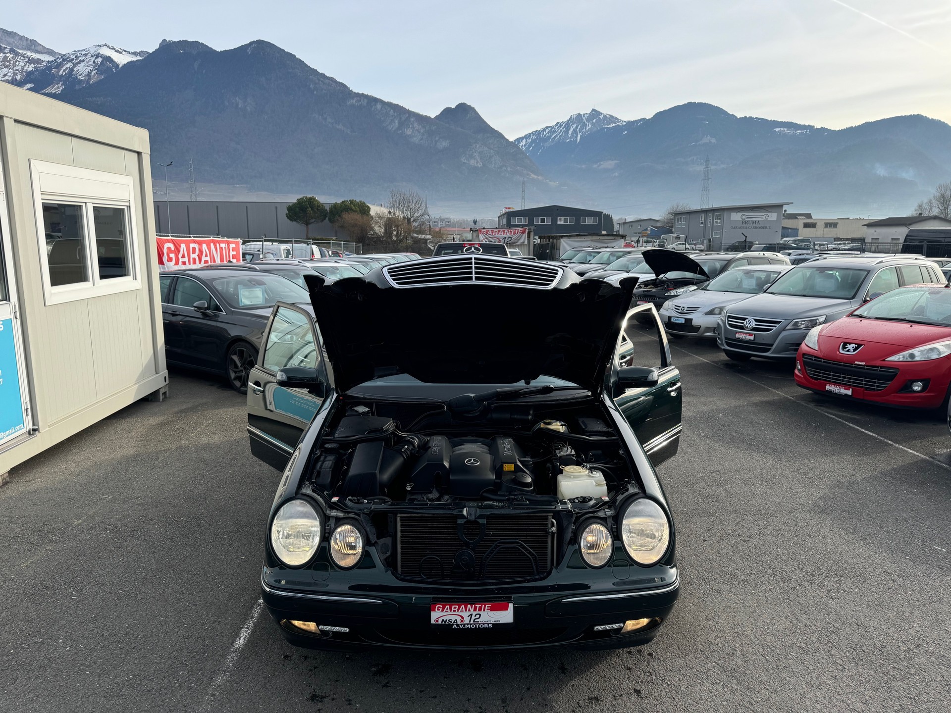 MERCEDES-BENZ E 280 Avantgarde 4-Matic Automatic-image-14
