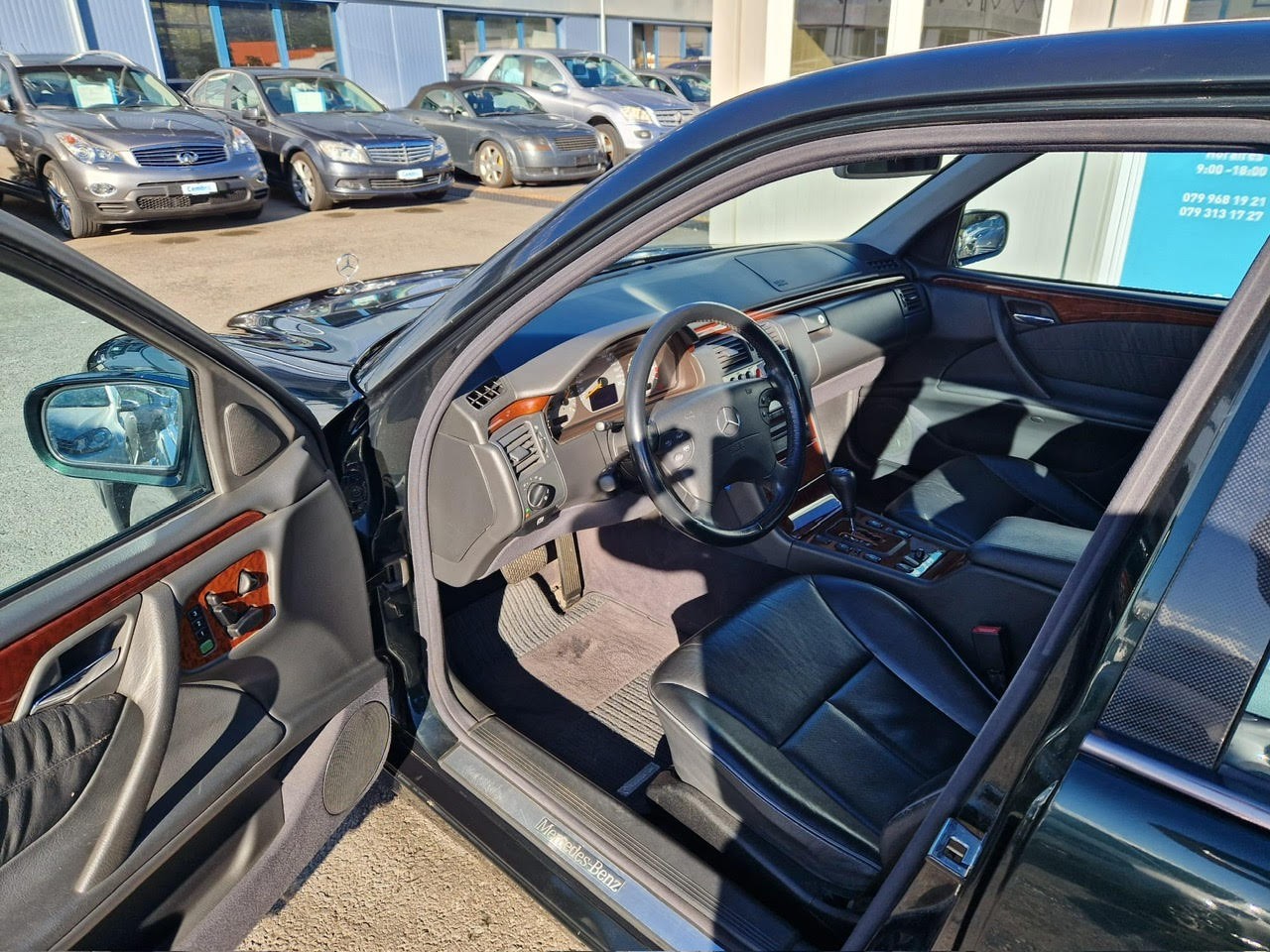 MERCEDES-BENZ E 280 Avantgarde 4-Matic Automatic-image-7