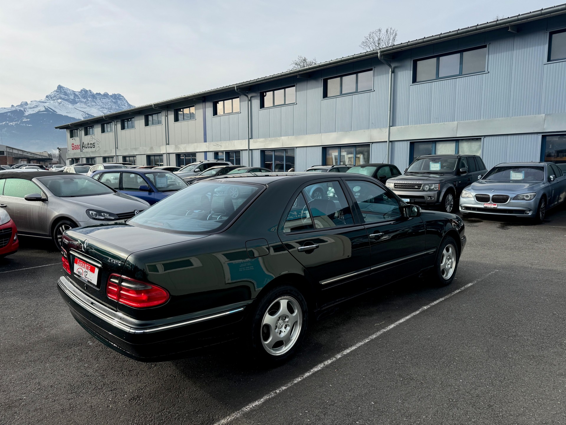 MERCEDES-BENZ E 280 Avantgarde 4-Matic Automatic-image-4