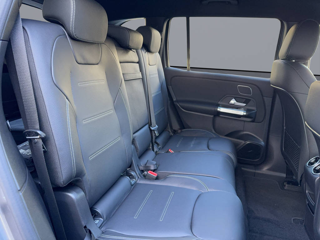 MERCEDES-BENZ EQB 350 Swiss Star AMG Line 4matic-image-12