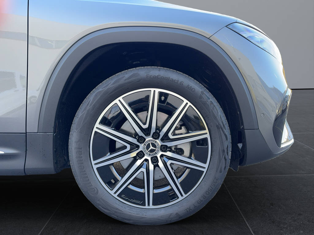 MERCEDES-BENZ EQB 350 Swiss Star AMG Line 4matic-image-15