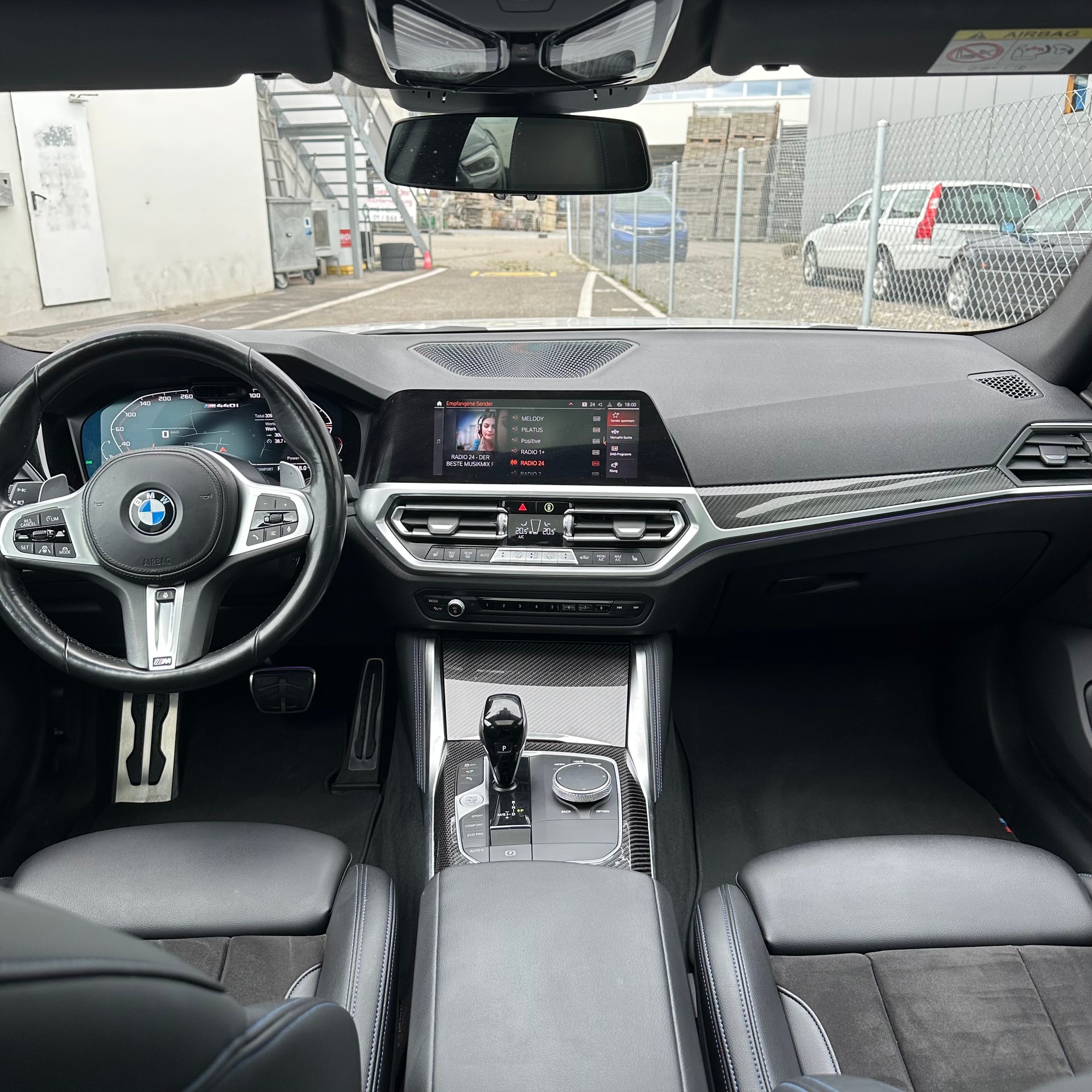 BMW M440i xDrive 48V Gran Coupé Steptronic-image-19