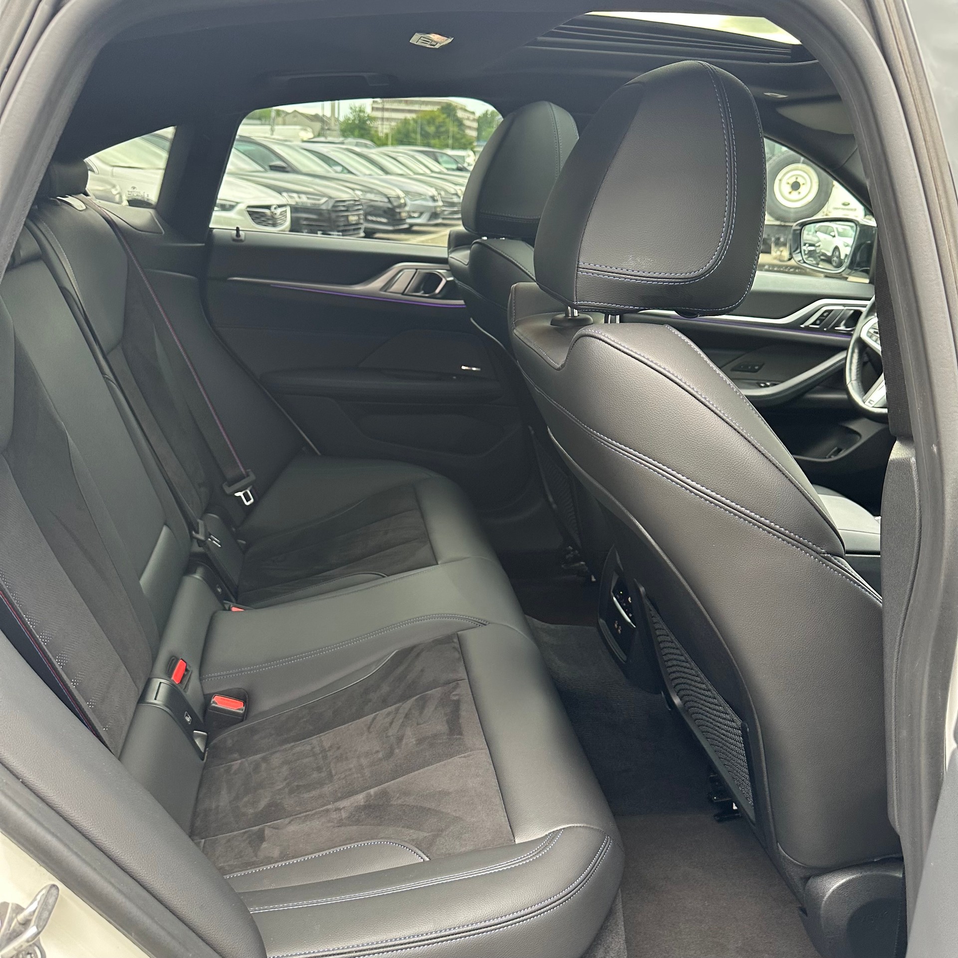 BMW M440i xDrive 48V Gran Coupé Steptronic-image-32