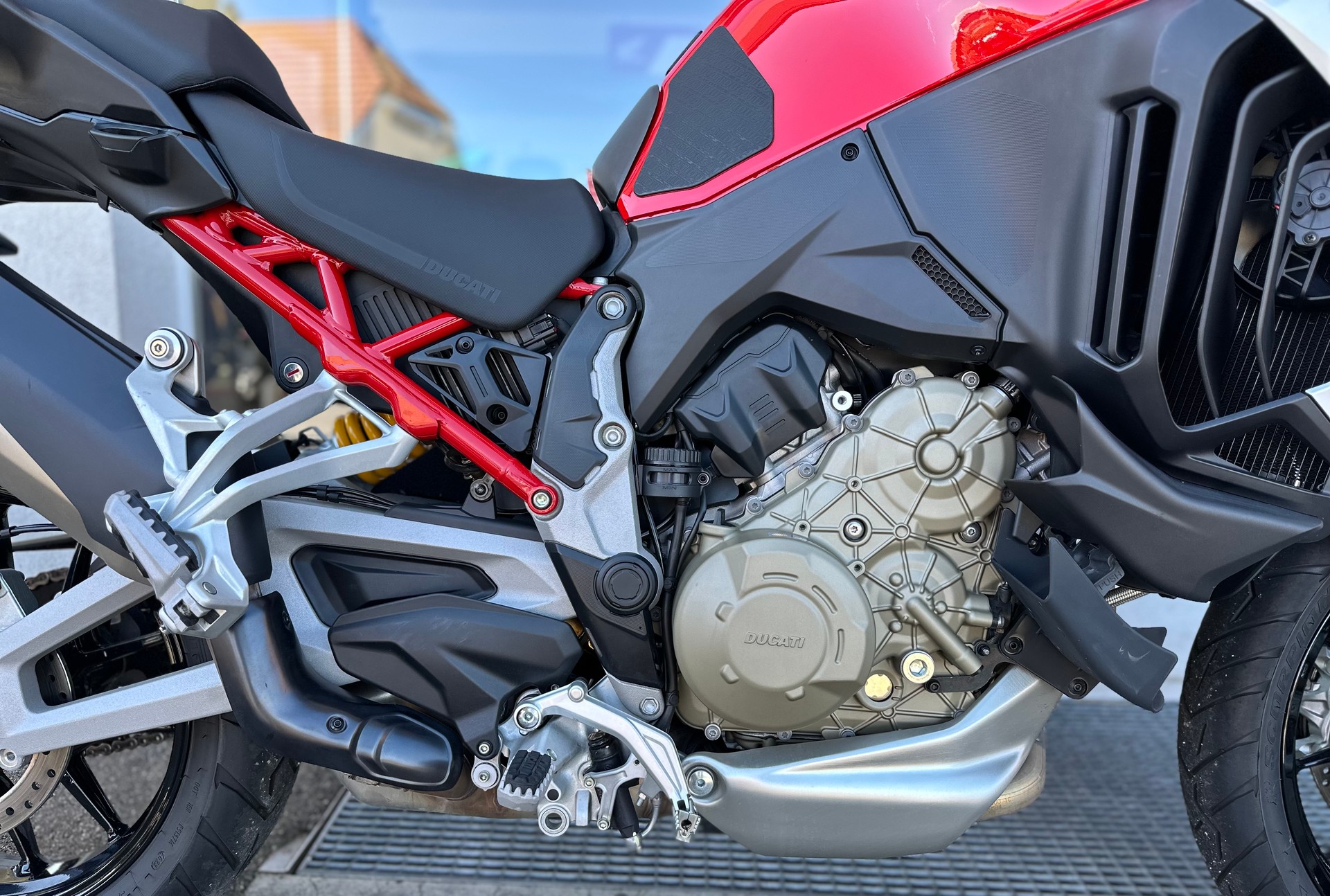 DUCATI MULTISTRADA V4 S-image-6