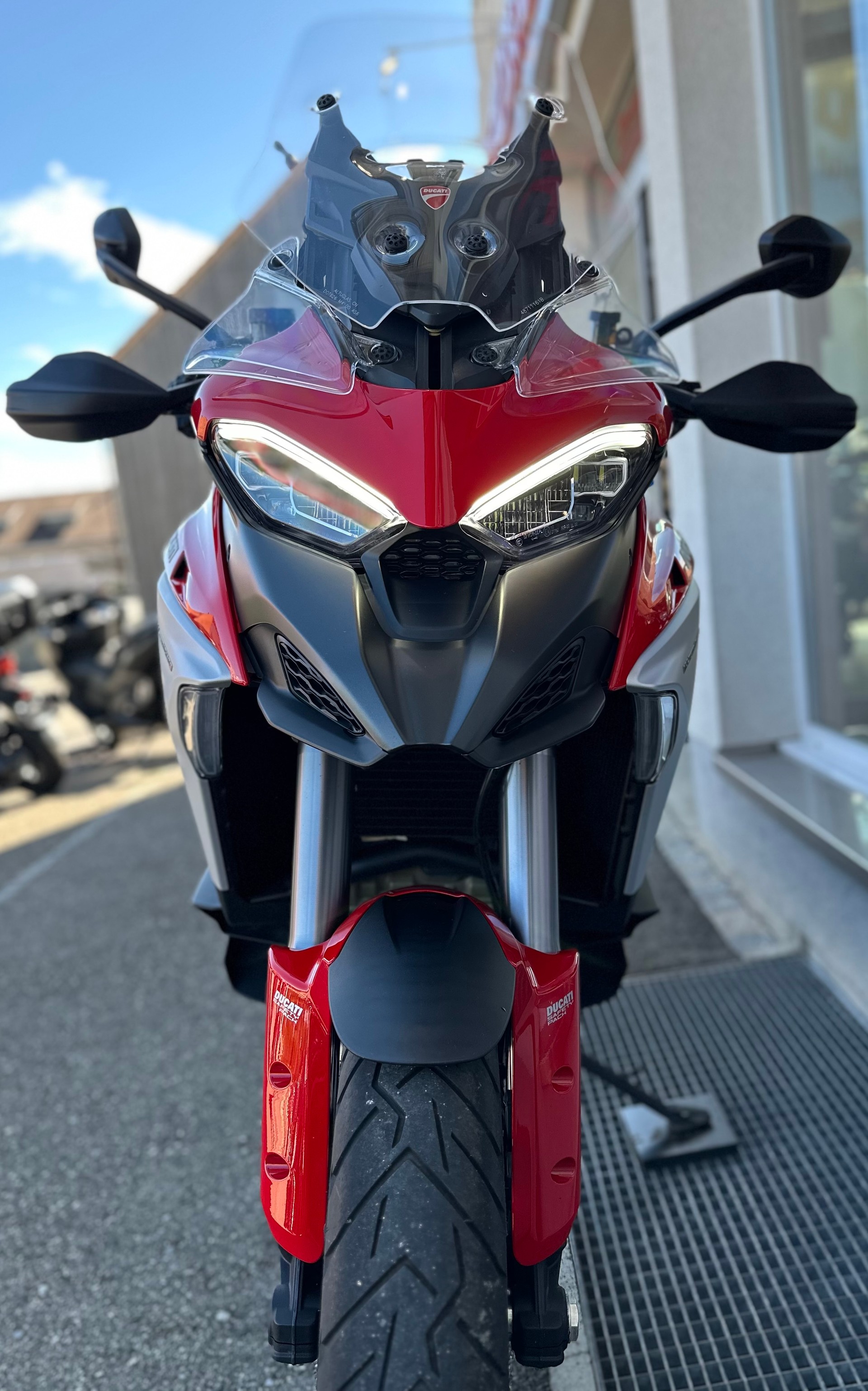 DUCATI MULTISTRADA V4 S-image-1