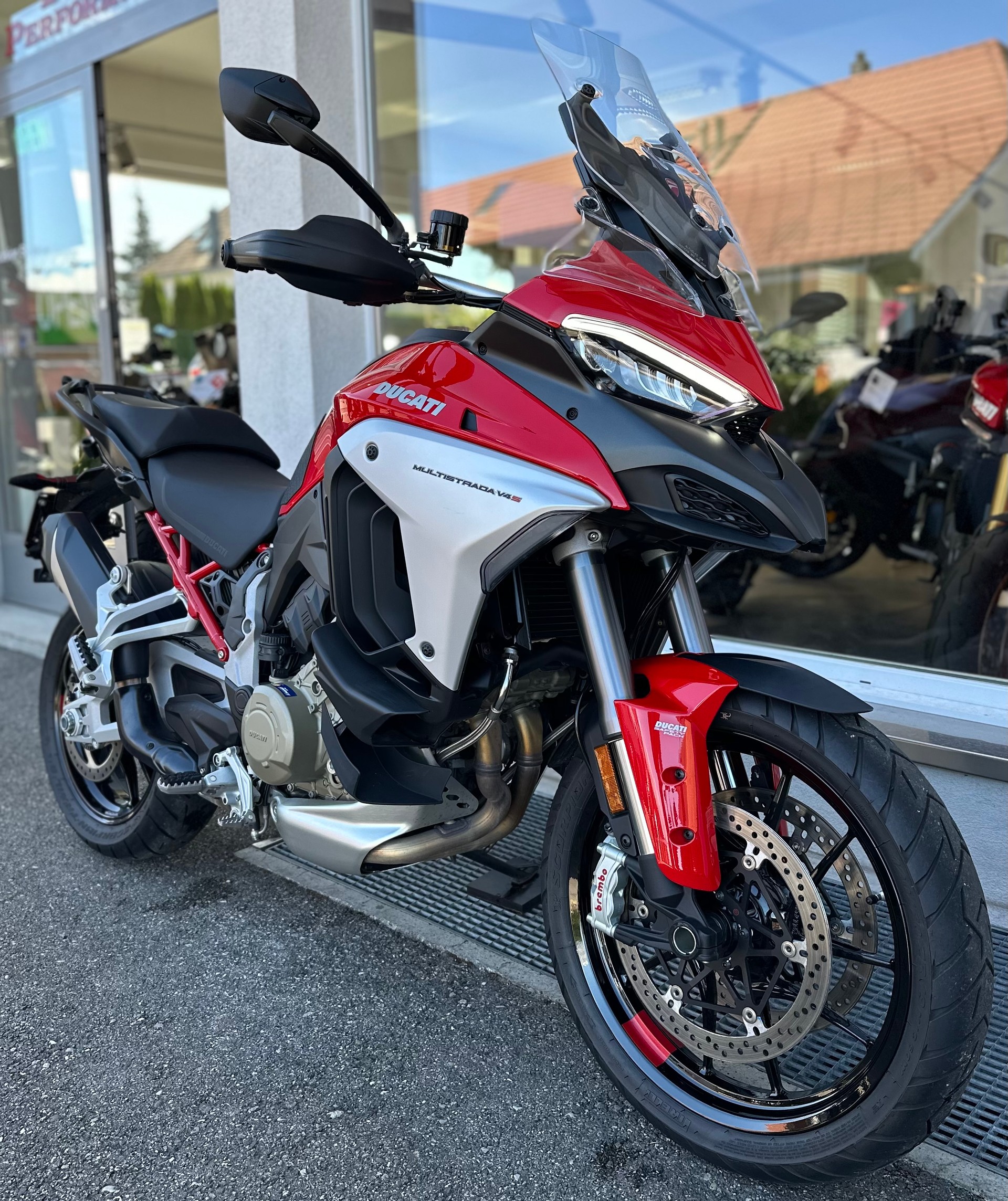 DUCATI MULTISTRADA V4 S-image-2