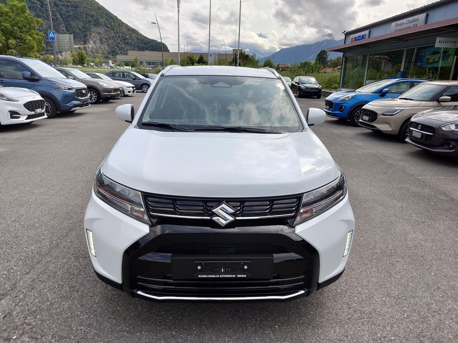SUZUKI Vitara 1.4 T Compact+ Hybrid 4x4-image-2