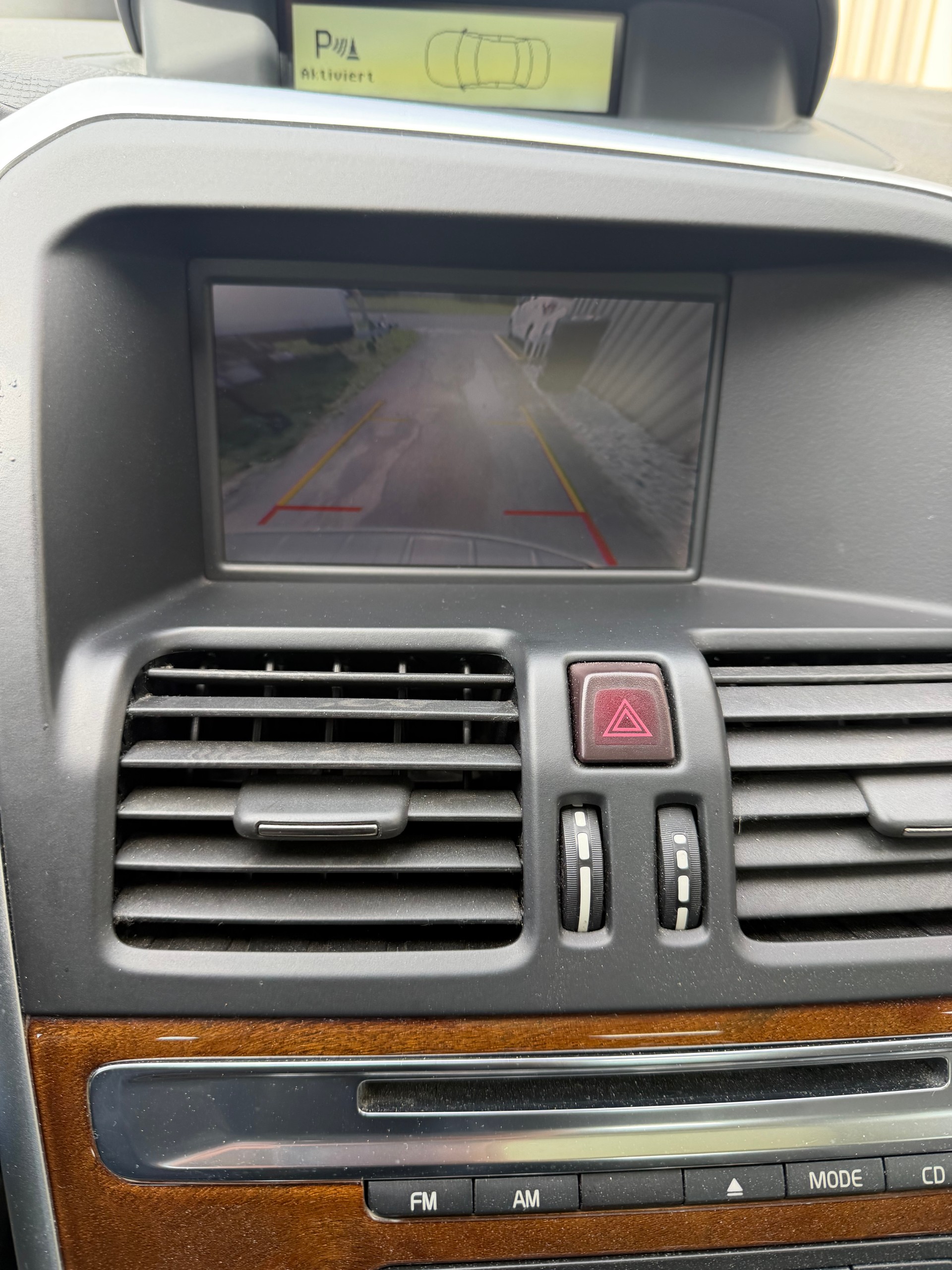 VOLVO XC60 T6 AWD Momentum Geartronic-image-15