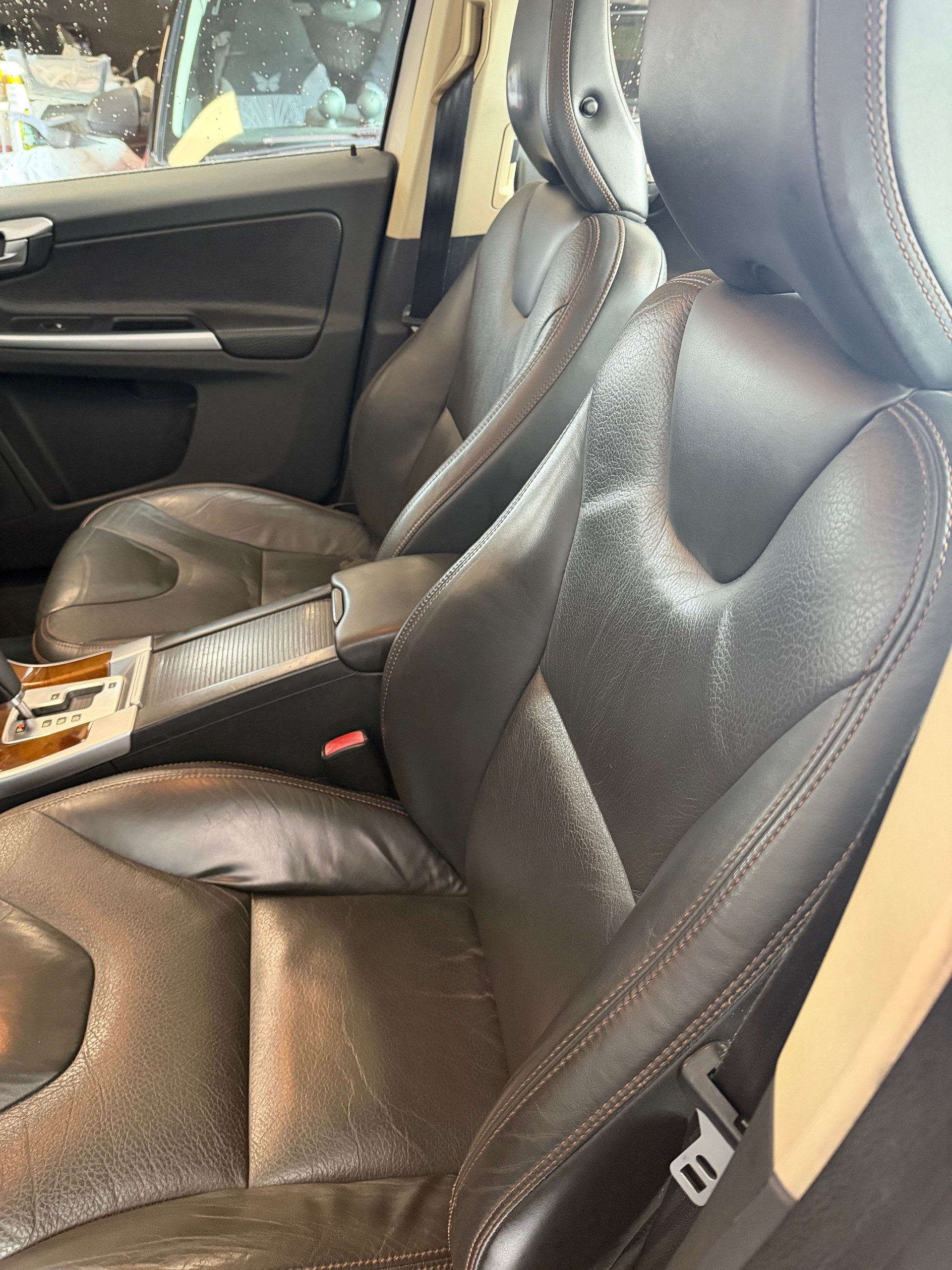 VOLVO XC60 T6 AWD Momentum Geartronic-image-14