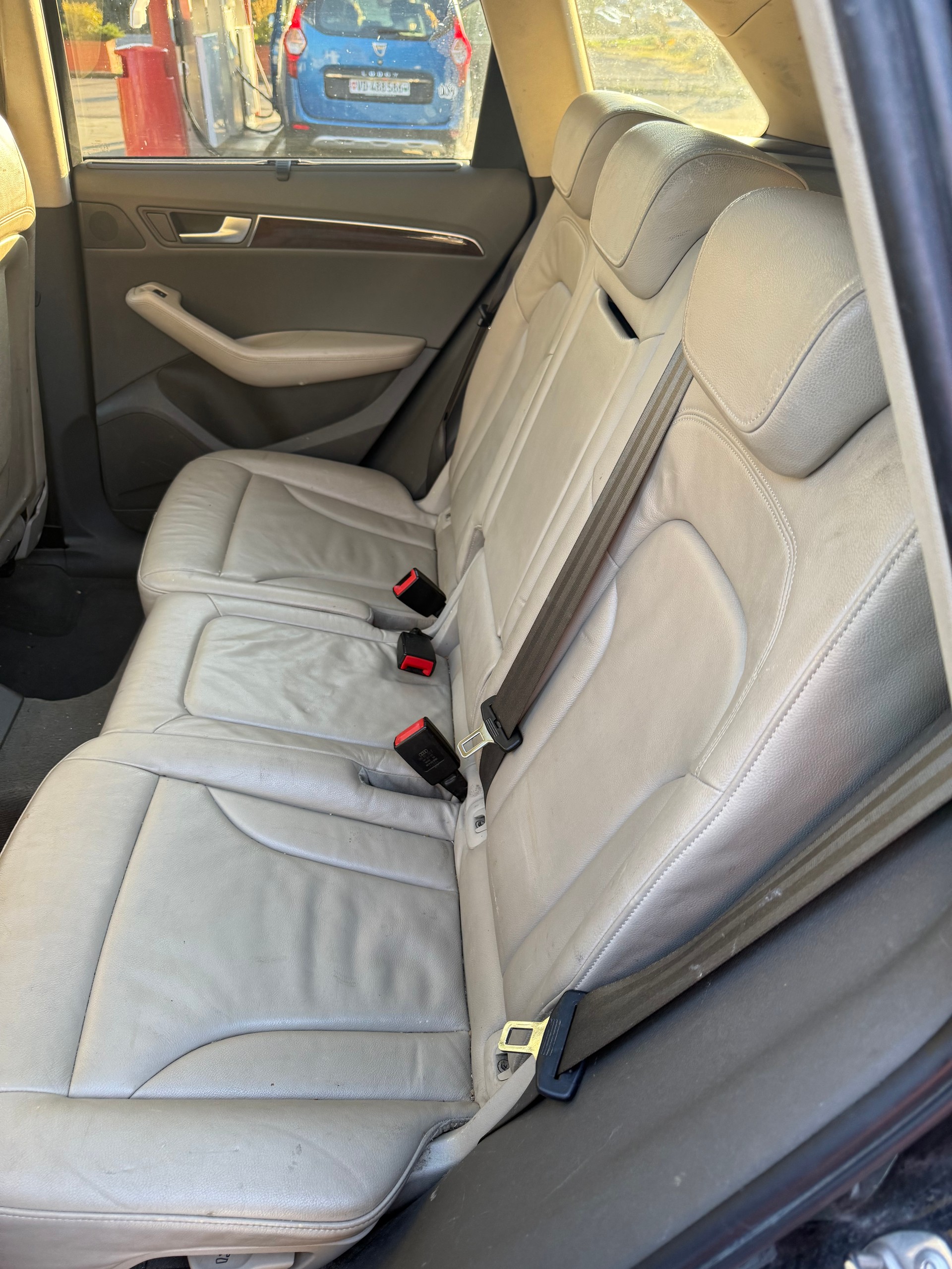 AUDI Q5 2.0 TFSI quattro S-tronic-image-8
