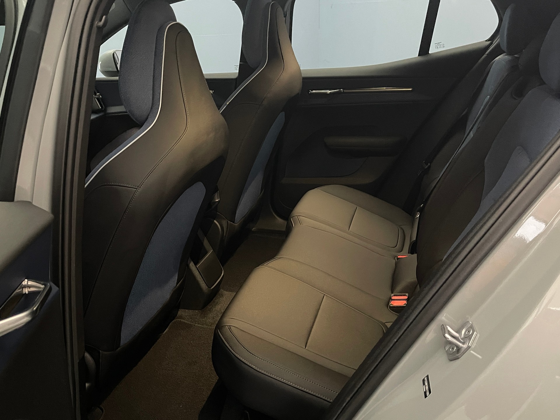 VOLVO EX30 E40 Core-image-10