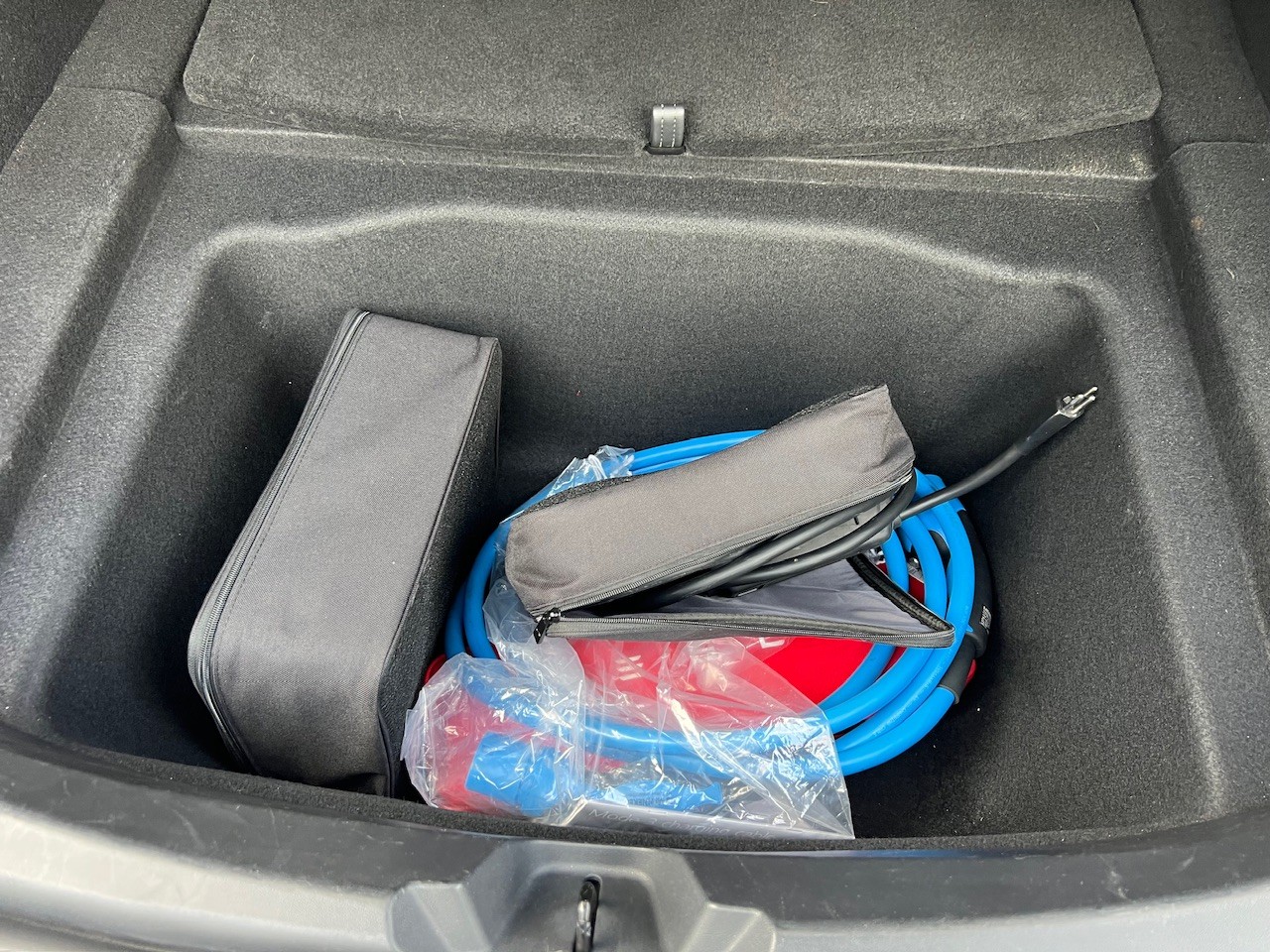 TESLA Model 3-image-14