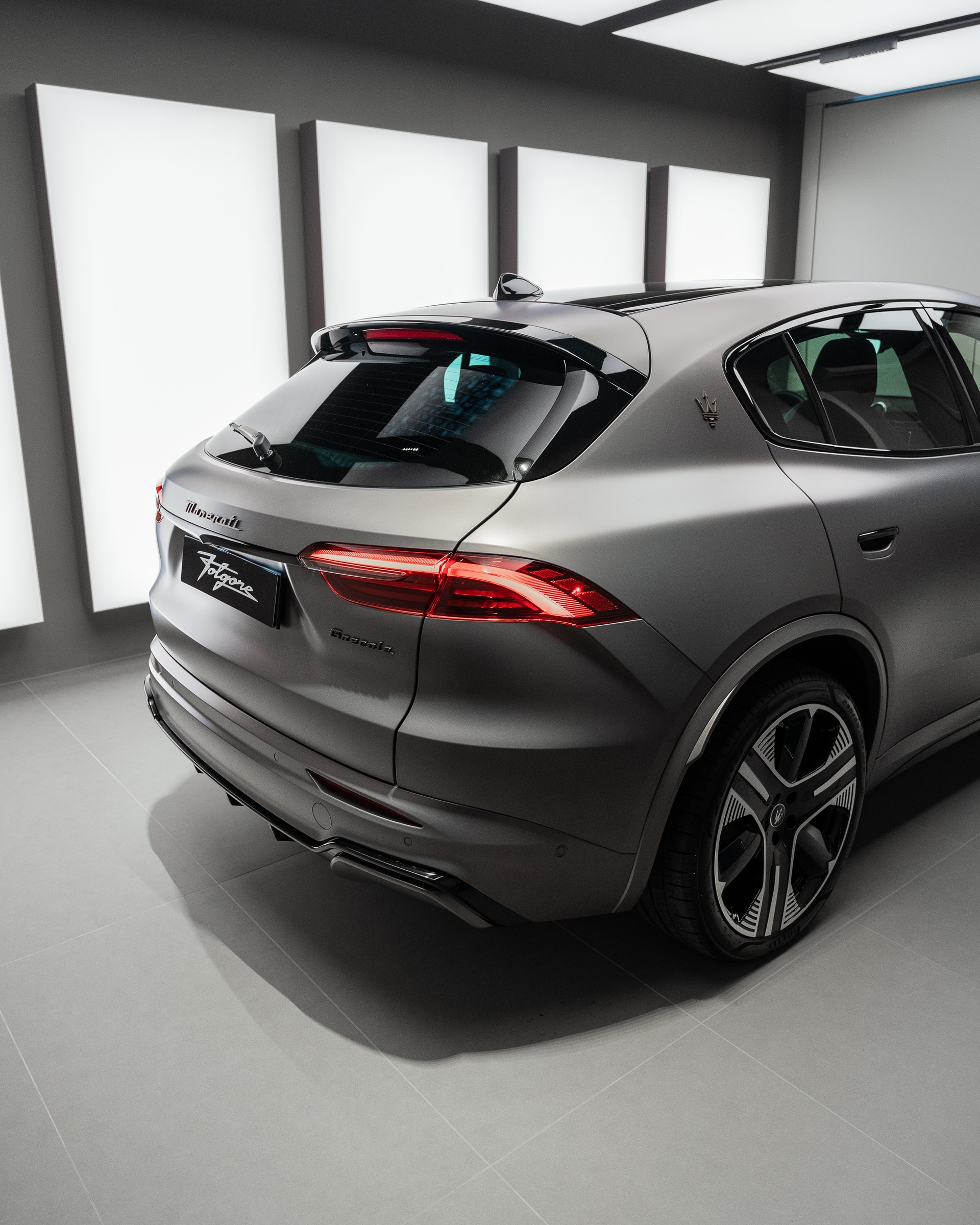 MASERATI Grecale Folgore 105kWh - Rame Folgore Opaco - 0% Leasing-showroom-element-2