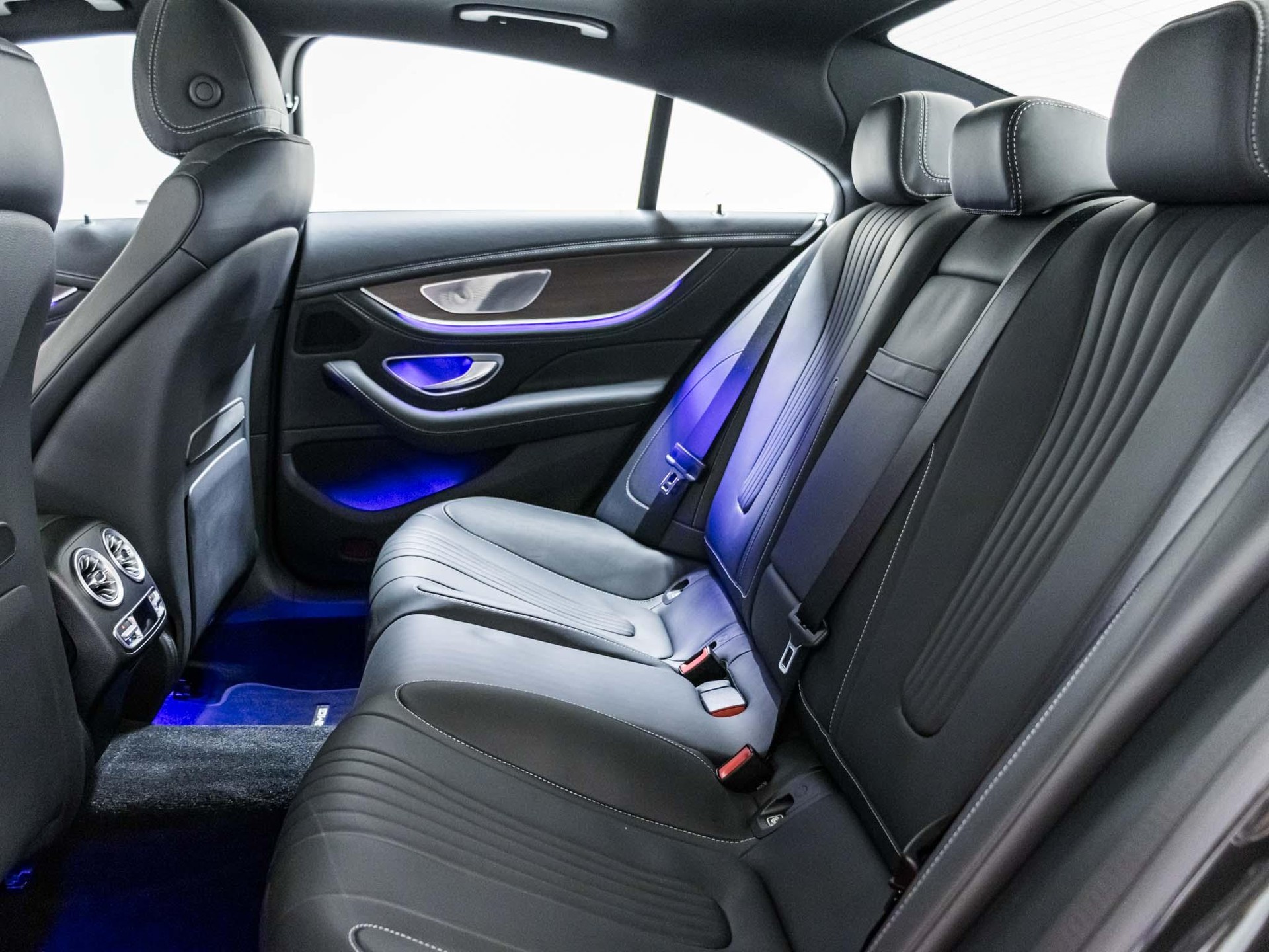 MERCEDES-BENZ CLS 450 4MATIC Coupé-image-7