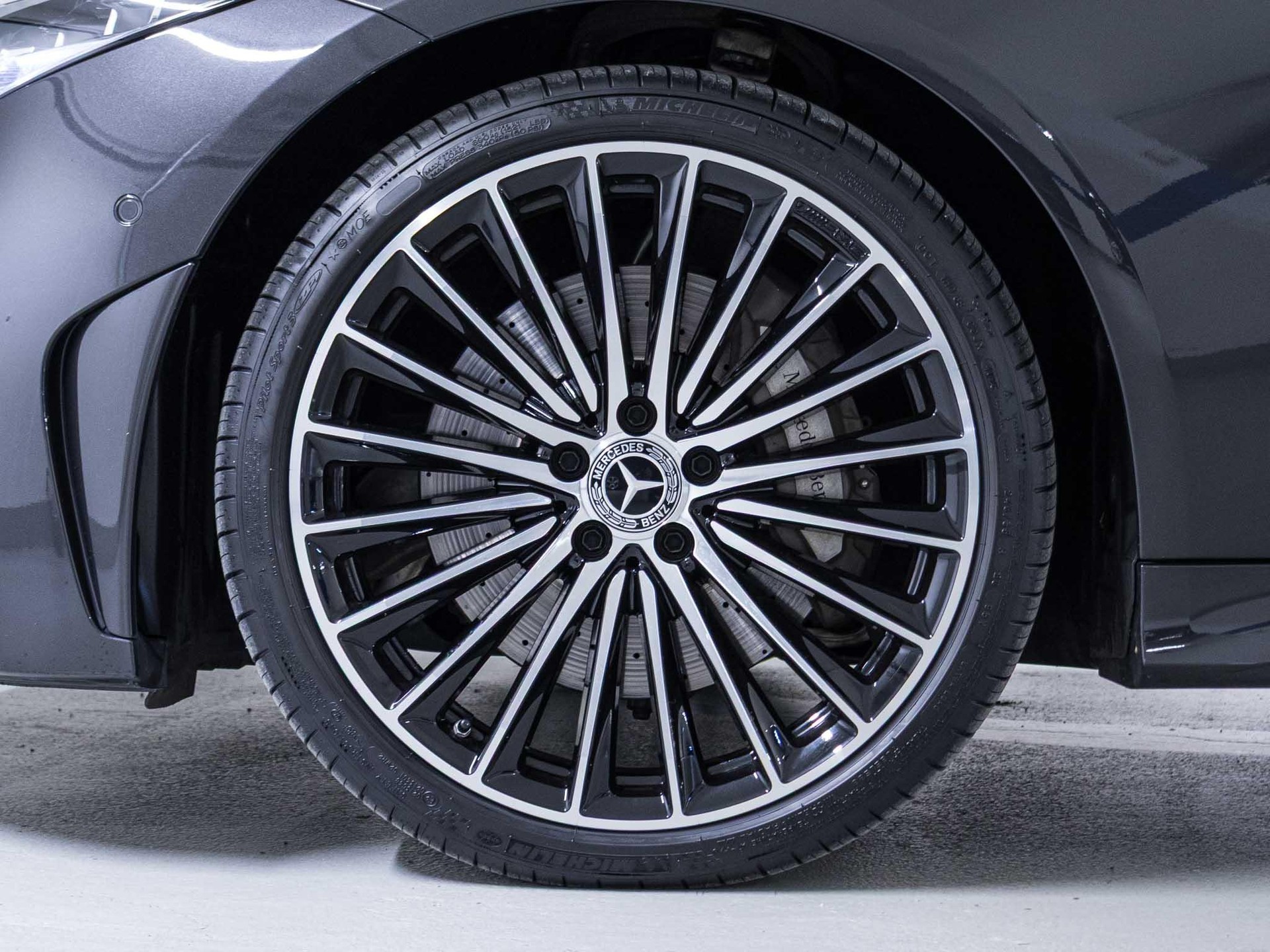 MERCEDES-BENZ CLS 450 4MATIC Coupé-image-14