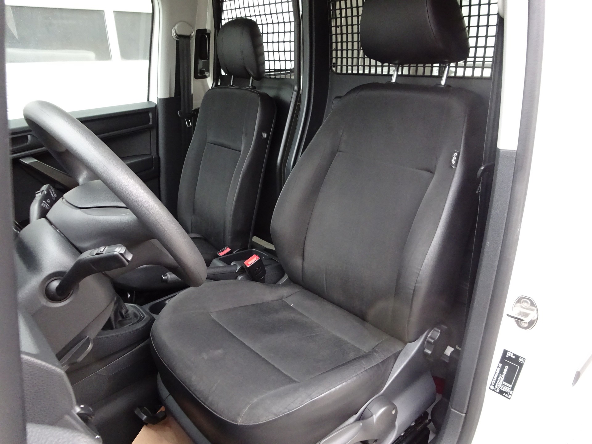 VW Caddy 2.0TDI BlueMotion Technology-image-15