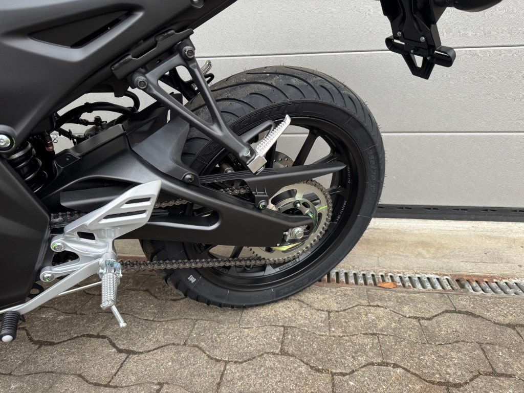 YAMAHA R125-image-8