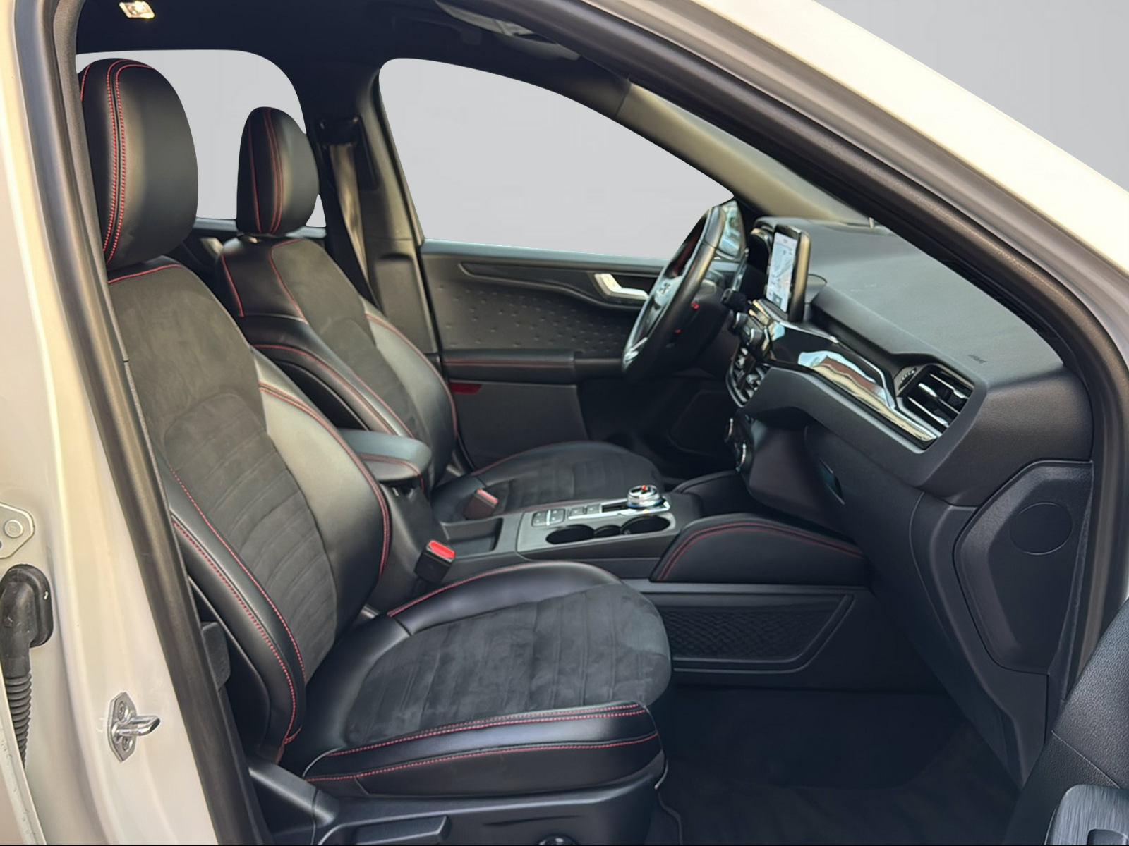 FORD Kuga 2.5 PHEV ST-Line X 2WD-image-11