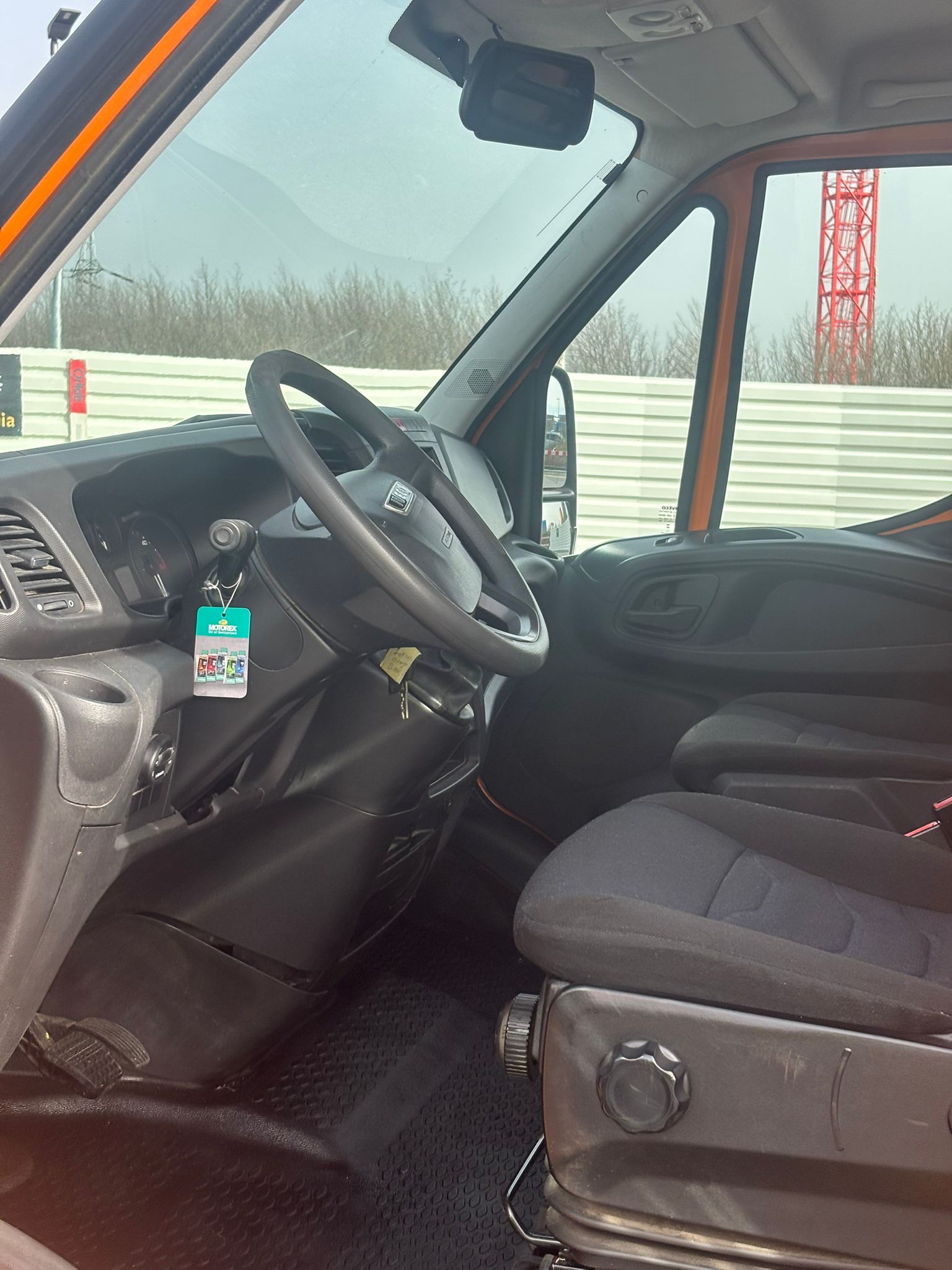 IVECO 35 S 12 A8 pont basculant vertical-image-24