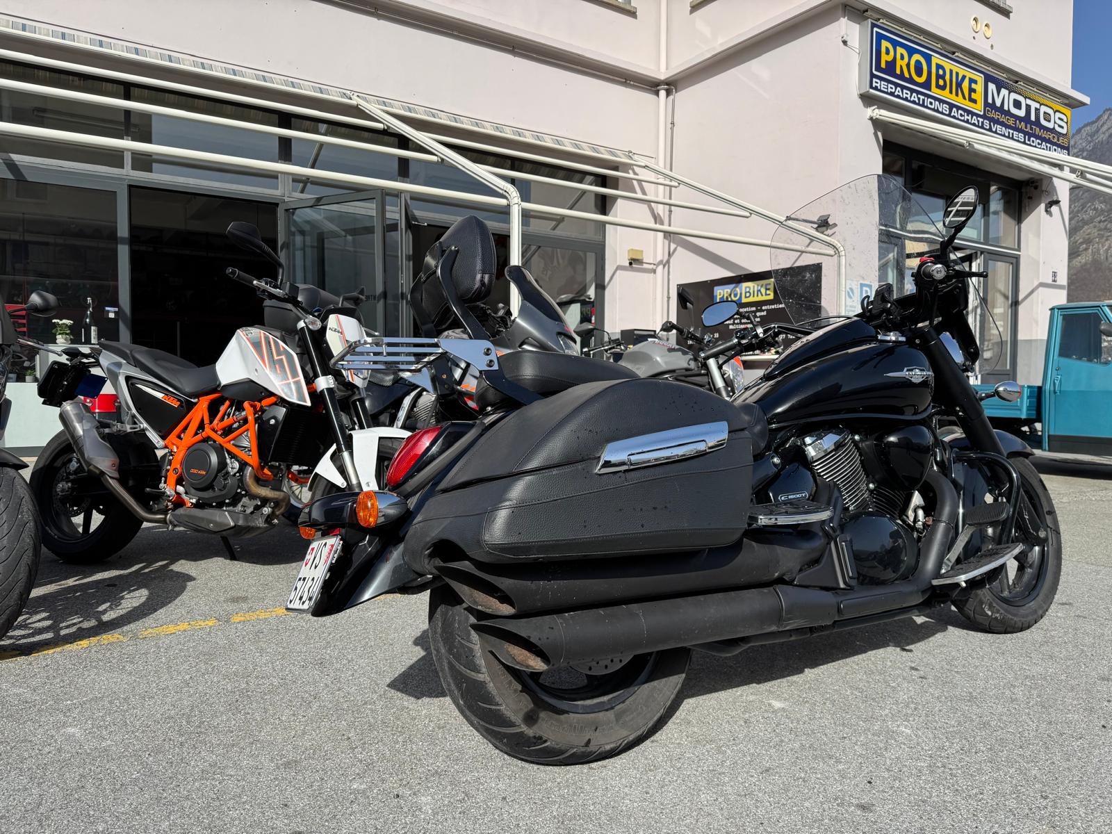 SUZUKI Intruder-image-2
