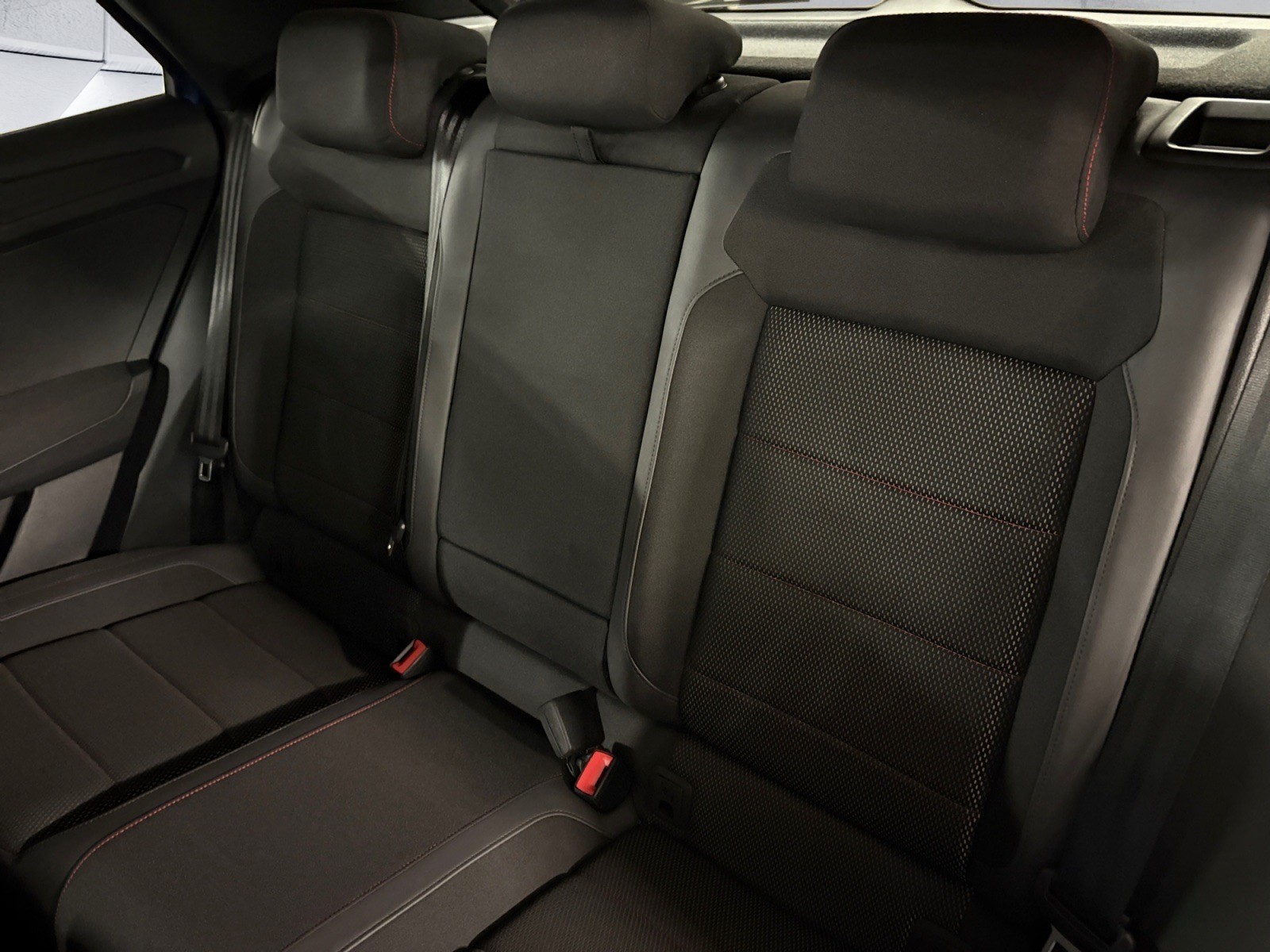 VW T-Roc 1.5 TSI EVO Sport DSG / Caméra de recul / Attelage démontable / I-cockpit-image-14