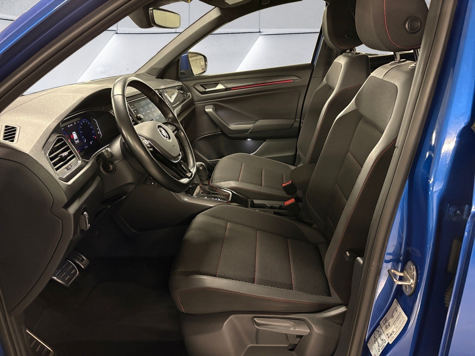 VW T-Roc 1.5 TSI EVO Sport DSG / Caméra de recul / Attelage démontable / I-cockpit-image-12