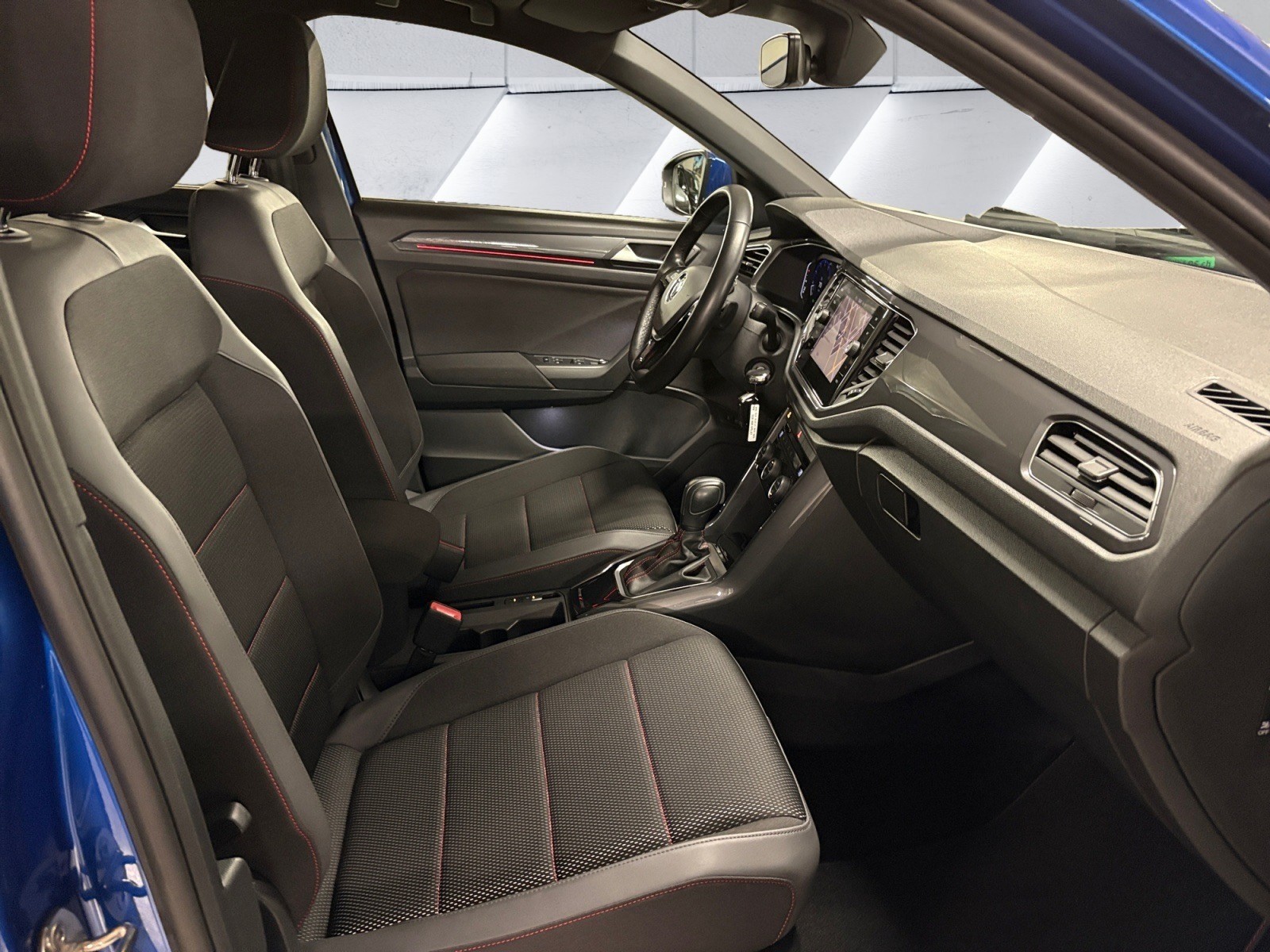 VW T-Roc 1.5 TSI EVO Sport DSG / Caméra de recul / Attelage démontable / I-cockpit-image-13