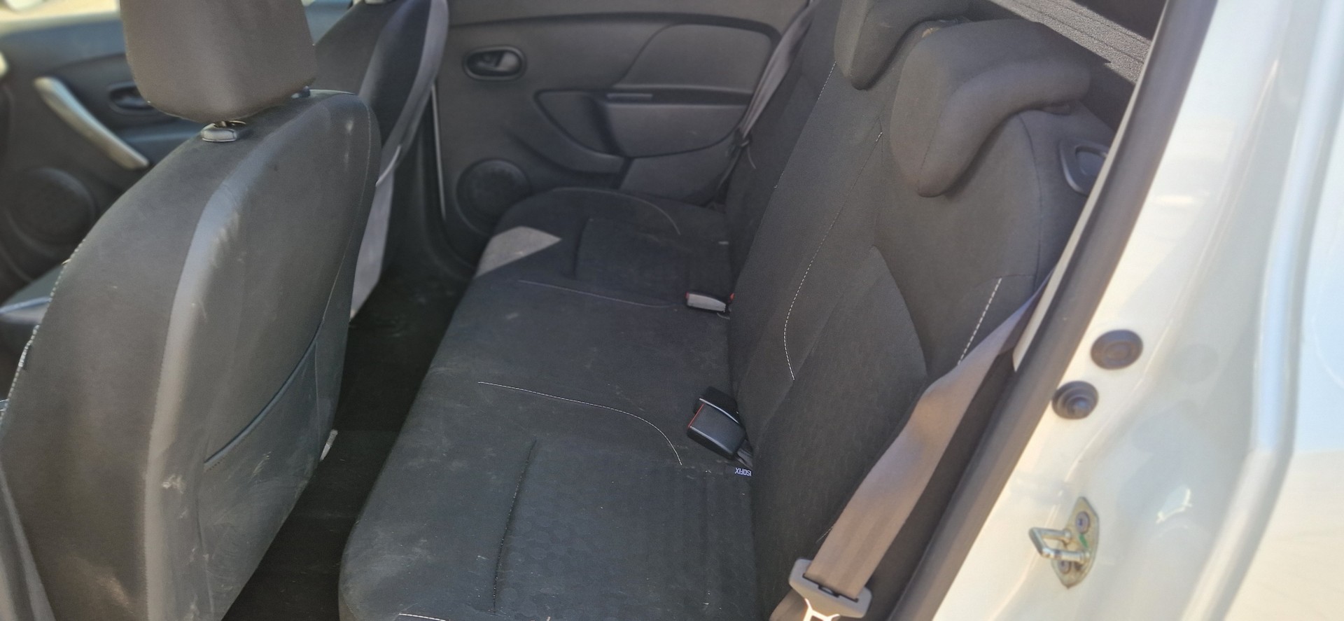 DACIA Sandero 1.5 dCi Lauréate-image-6