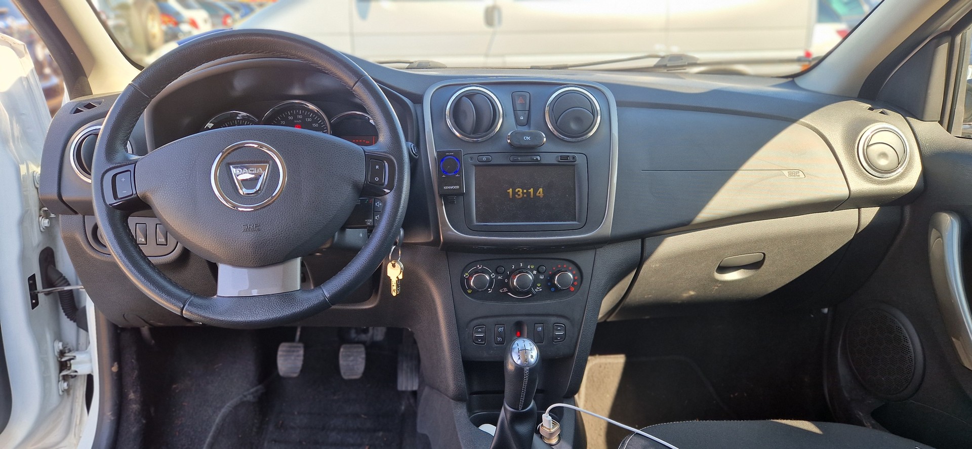 DACIA Sandero 1.5 dCi Lauréate-image-7