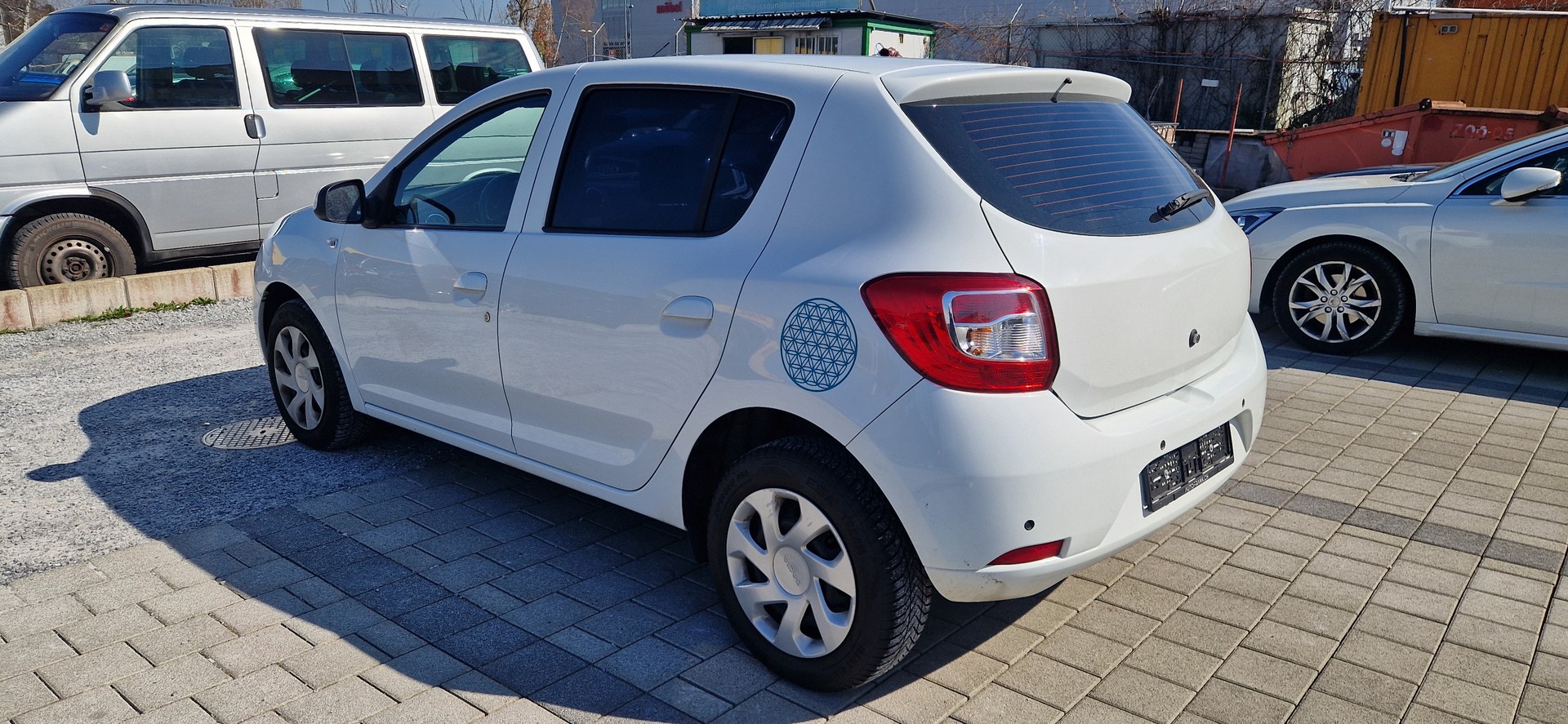 DACIA Sandero 1.5 dCi Lauréate-image-3