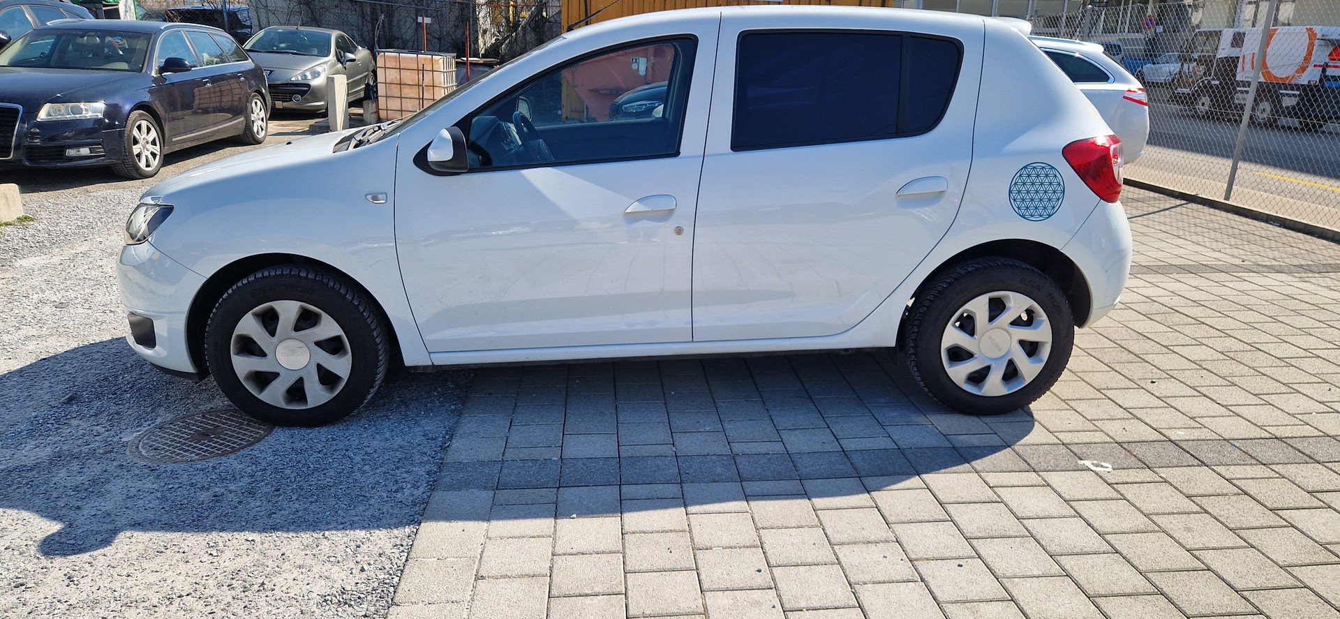 DACIA Sandero 1.5 dCi Lauréate-image-2