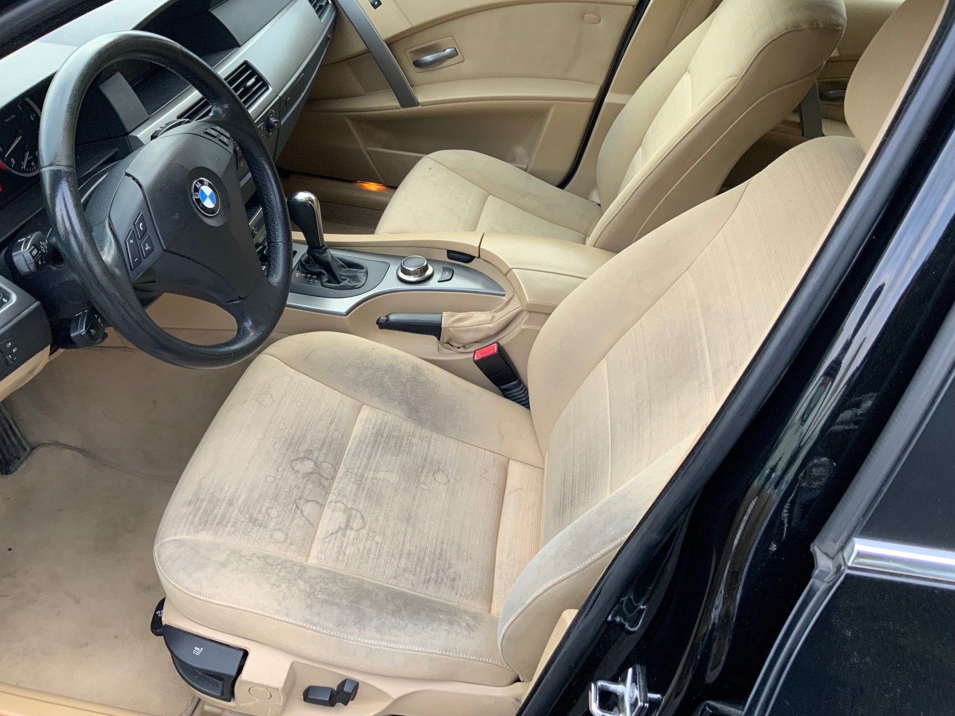 BMW 525xi Touring-image-14